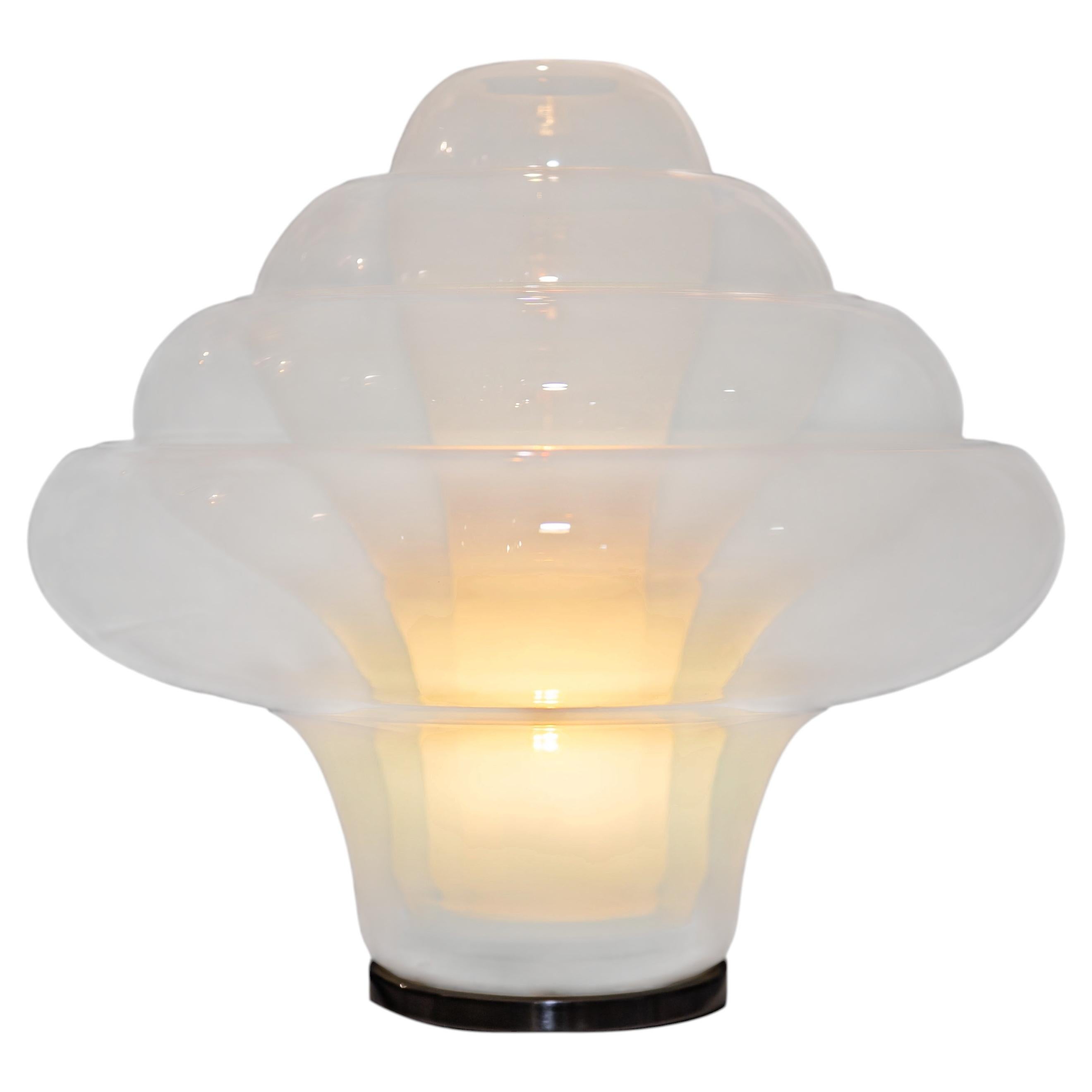 What size should a shade be for a 22-inch lamp?