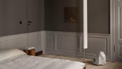 LT8 Floor to Ceiling Lamp by Astep in White and Brass