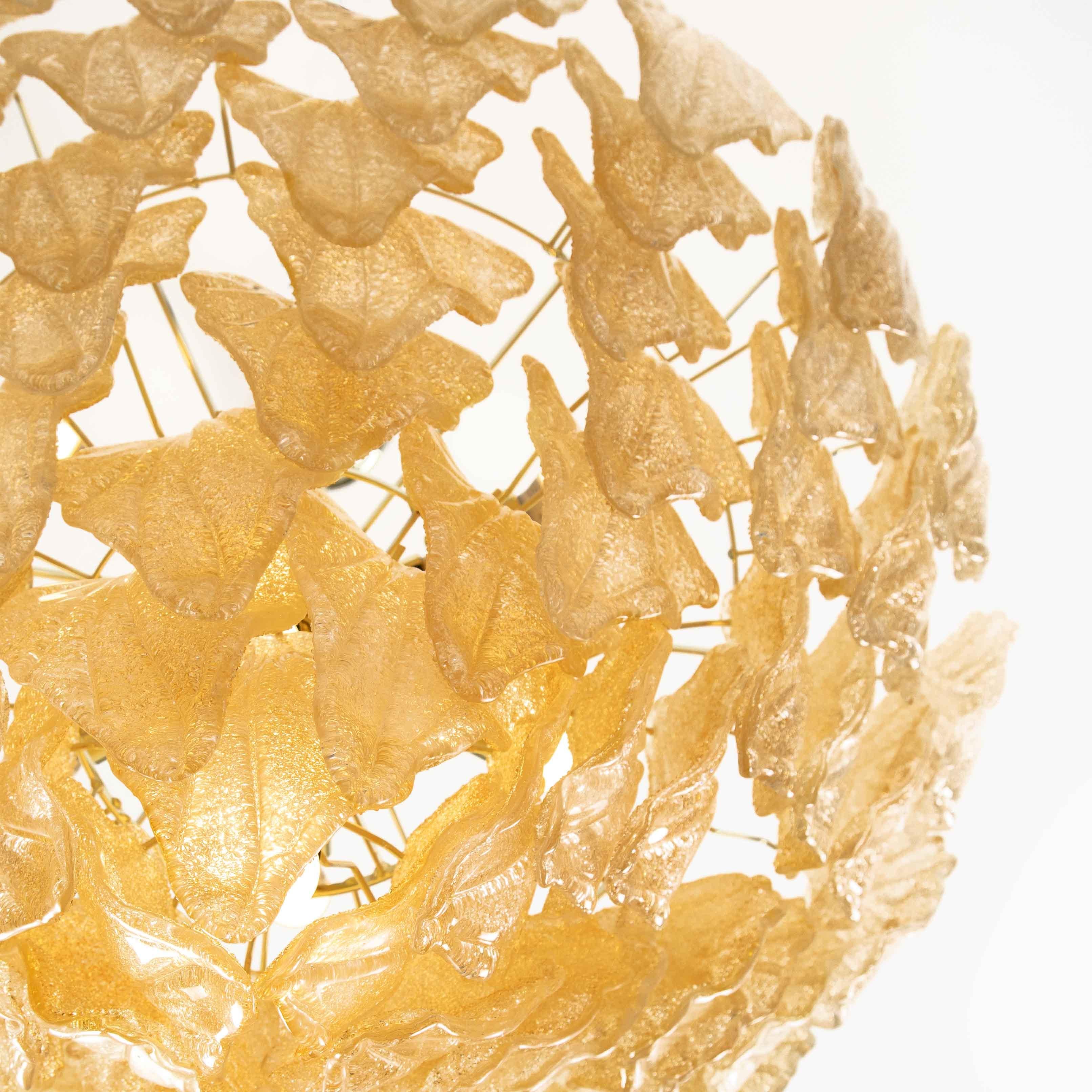 Hand-Crafted ltalian Late Mid-Century Murano Glass Chandelier with Honey-Gold leaves, 1990s For Sale
