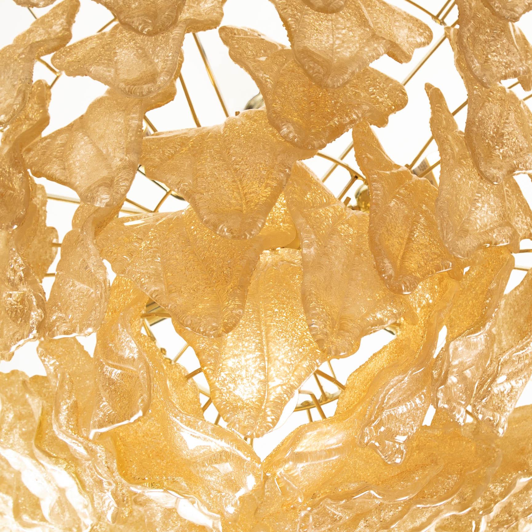 Late 20th Century ltalian Late Mid-Century Murano Glass Chandelier with Honey-Gold leaves, 1990s For Sale
