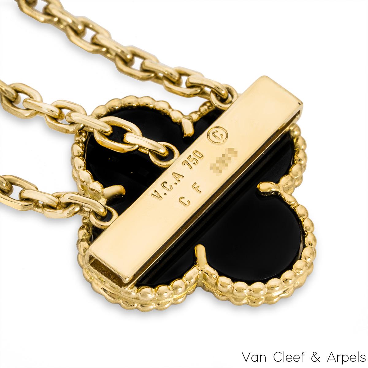 Ltd Edition Van Cleef & Arpels Onyx Vintage Alhambra Halskette mit 29 Motiven aus Onyx Damen im Angebot