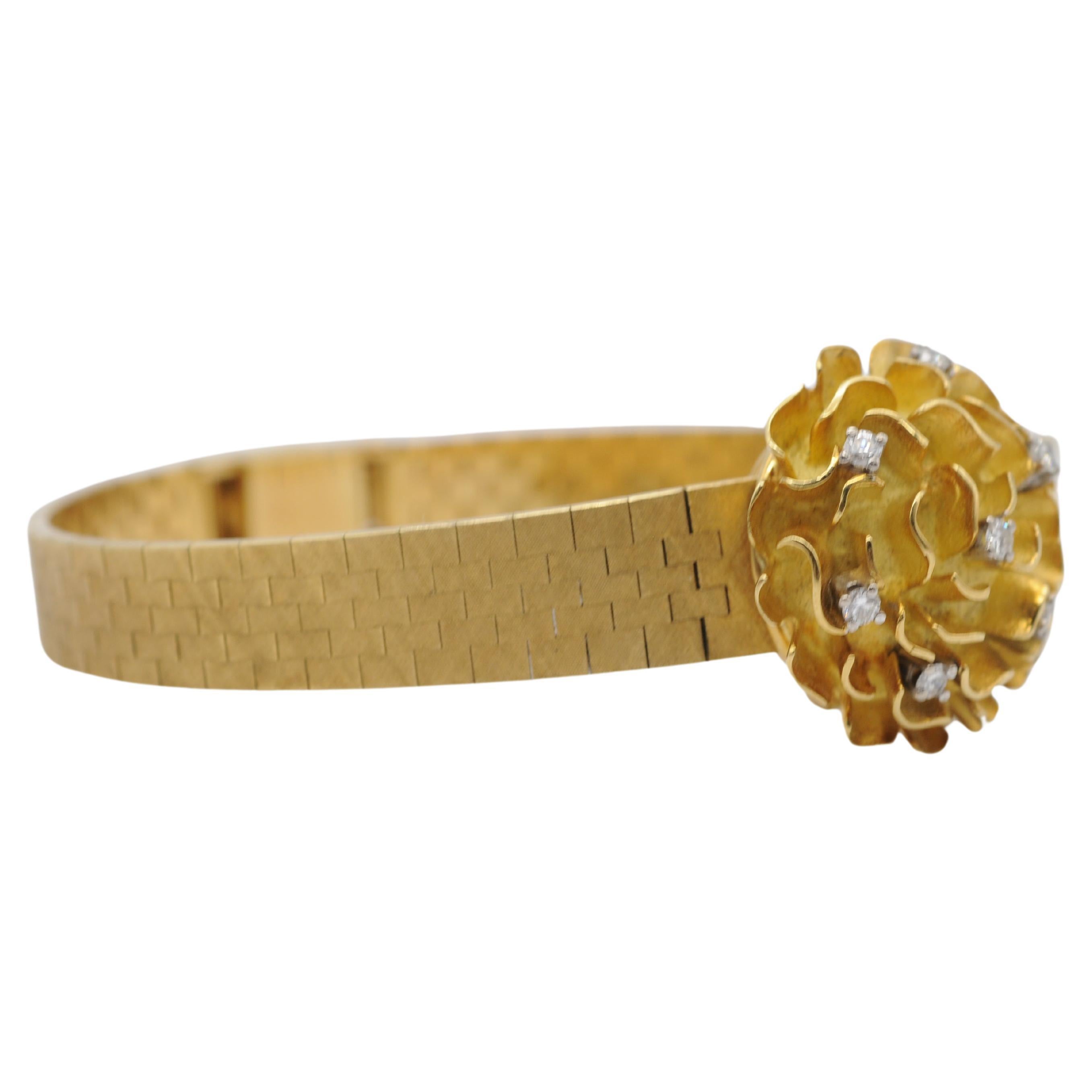 Brilliant Cut L.U. Chopard Genève Lady Cocktail Watch with Diamonds in 18k Yellow Gold