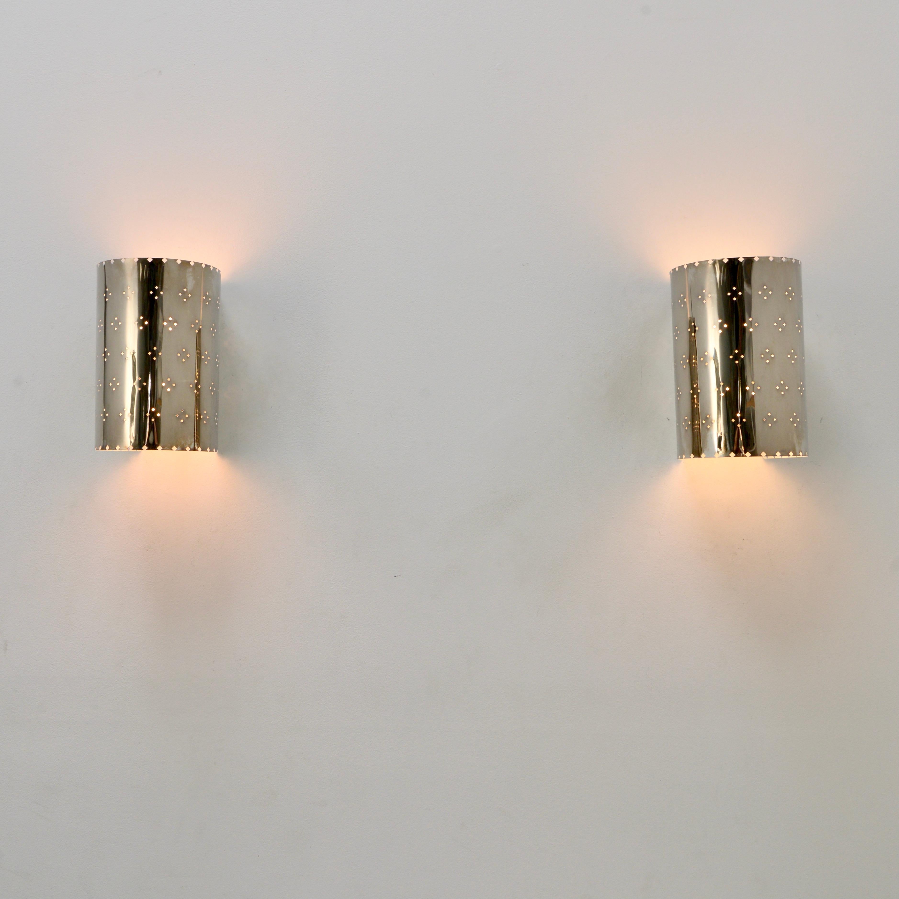 Contemporary LU Louis Sconce AS For Sale
