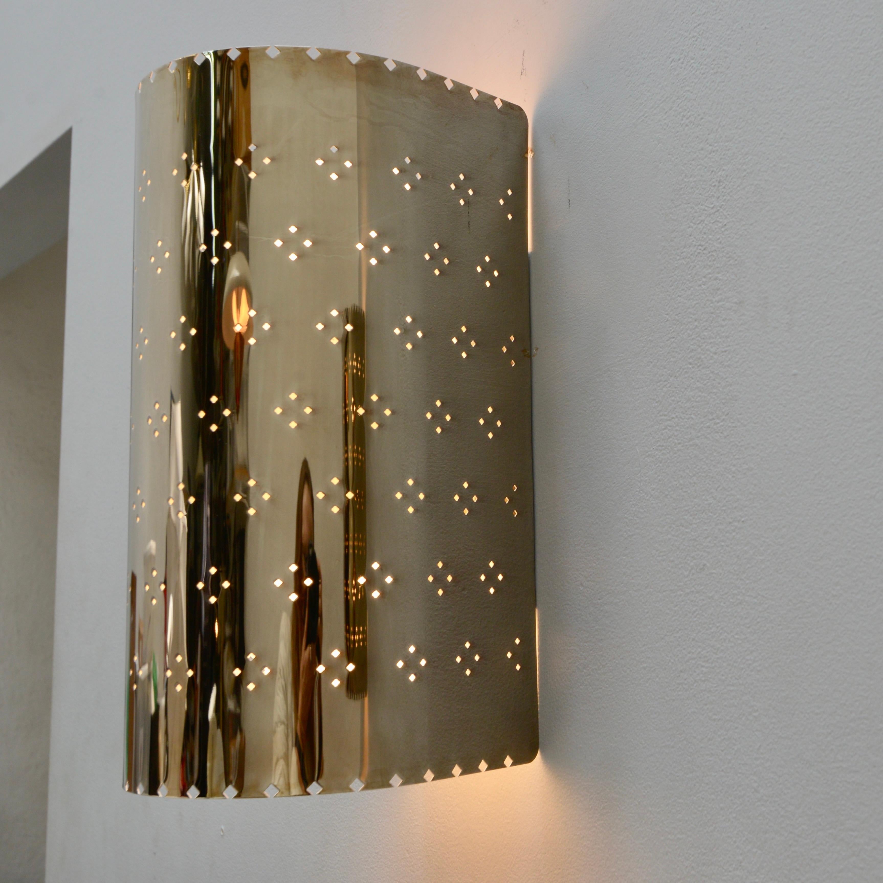 LU Louis Sconce AS Outdoor LG For Sale 5