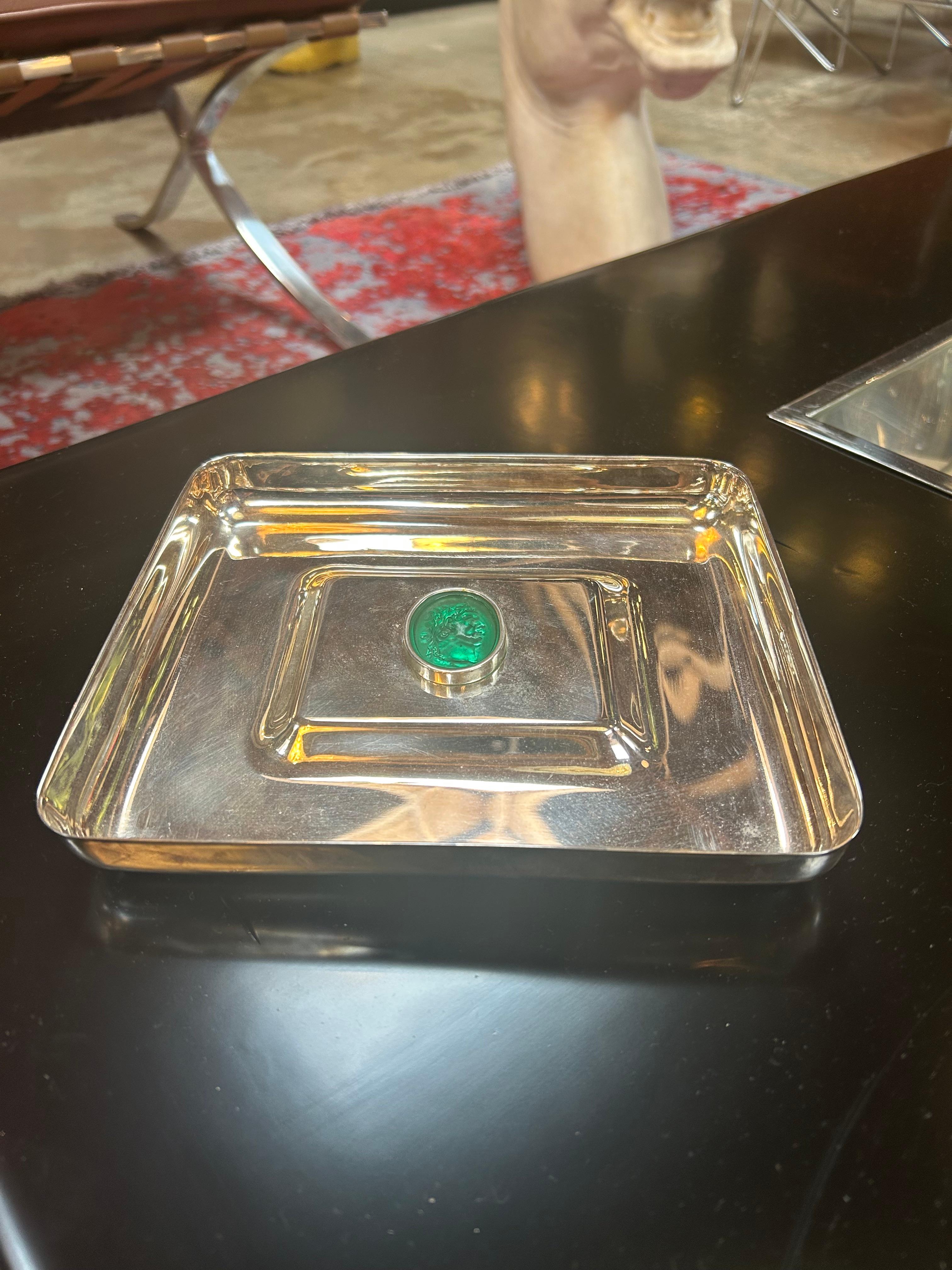 Vassoio Luana Francisci placcato in argento con accenti di gemme verdi In condizioni buone in vendita a Los Angeles, CA