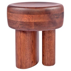 Taburete Luanda - Tamaño L, artesanía de madera maciza con diseño atrevido y escultural