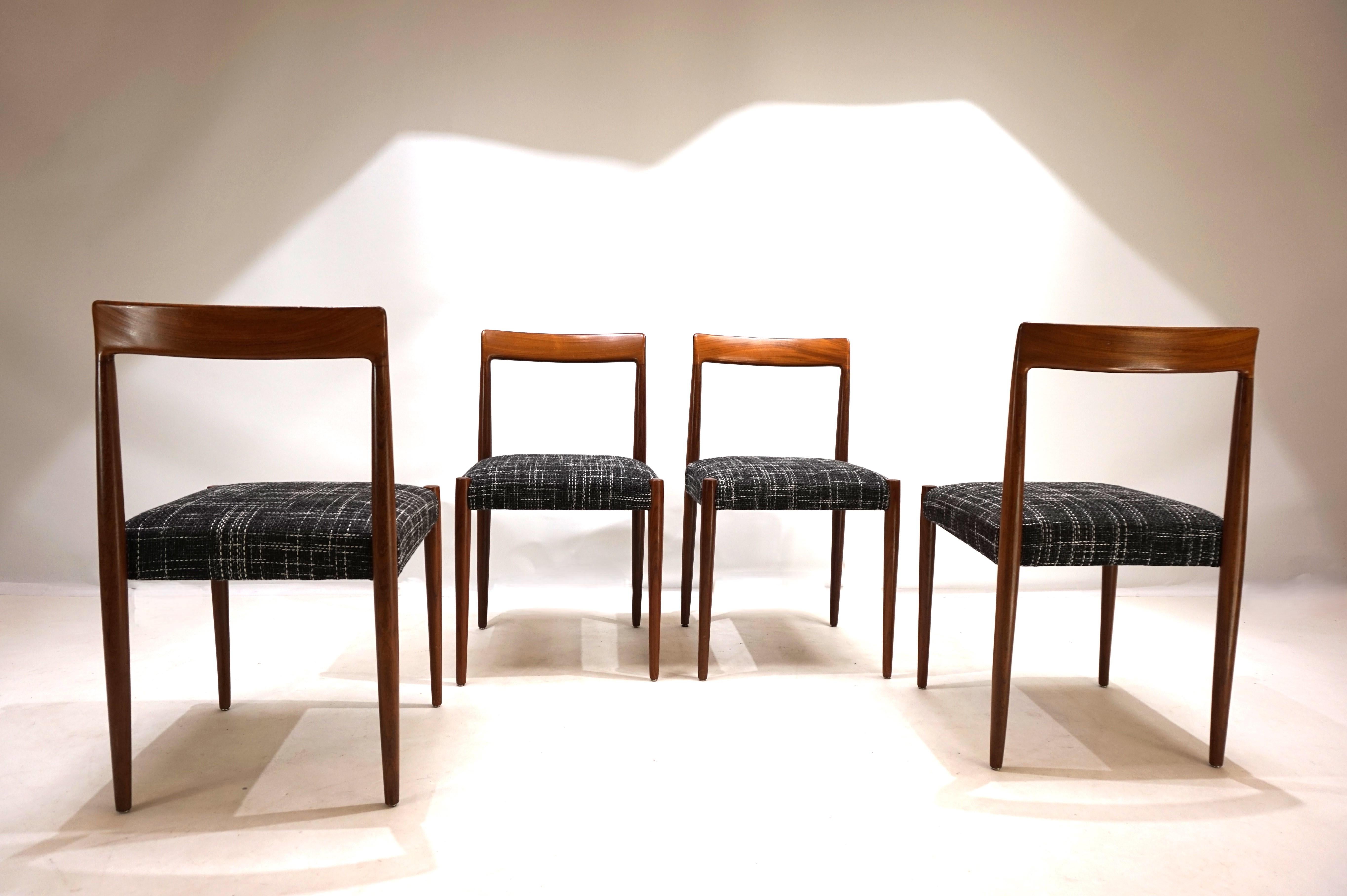 Metà XX secolo Set di 4 sedie da pranzo in teak Lübke, 1960 in vendita