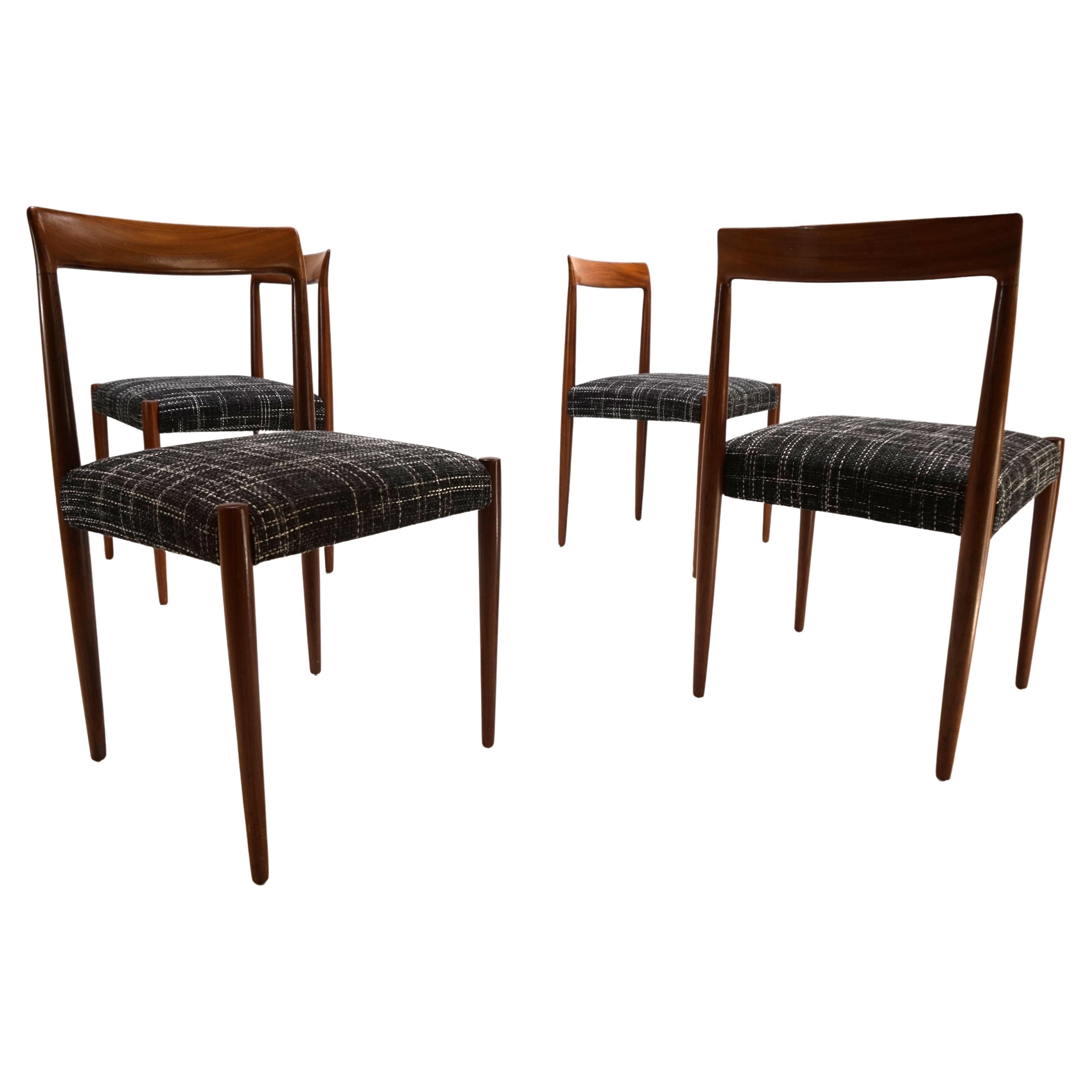 Juego de 4 sillas de comedor de teca Lübke, 1960