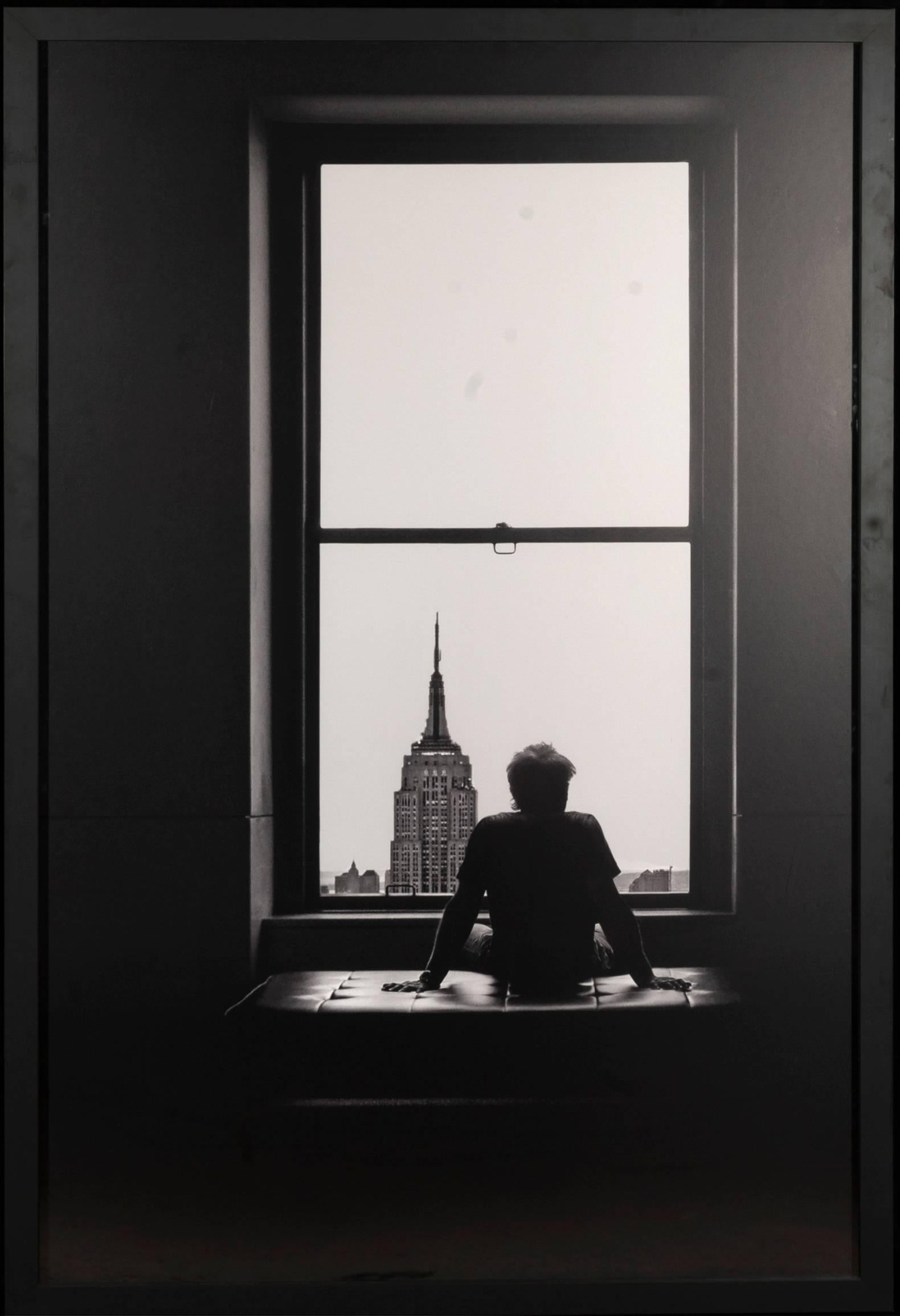 Luc Dratwa Black and White Photograph - Lio, black and white photograph of New York