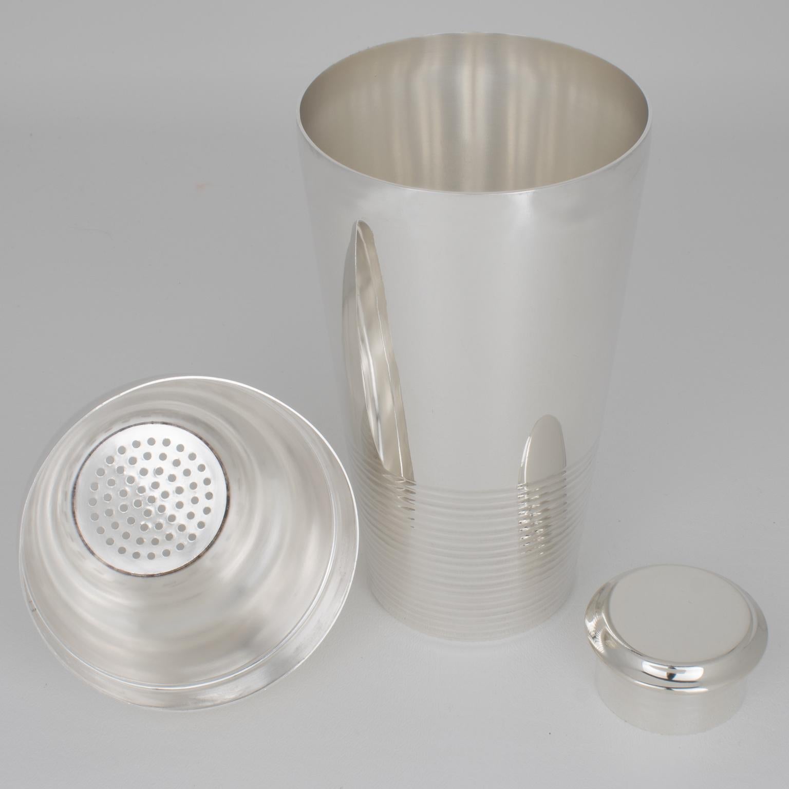 Metà XX secolo Luc Lanel per Christofle Gallia France Shaker da cocktail Ondulation in argento in vendita