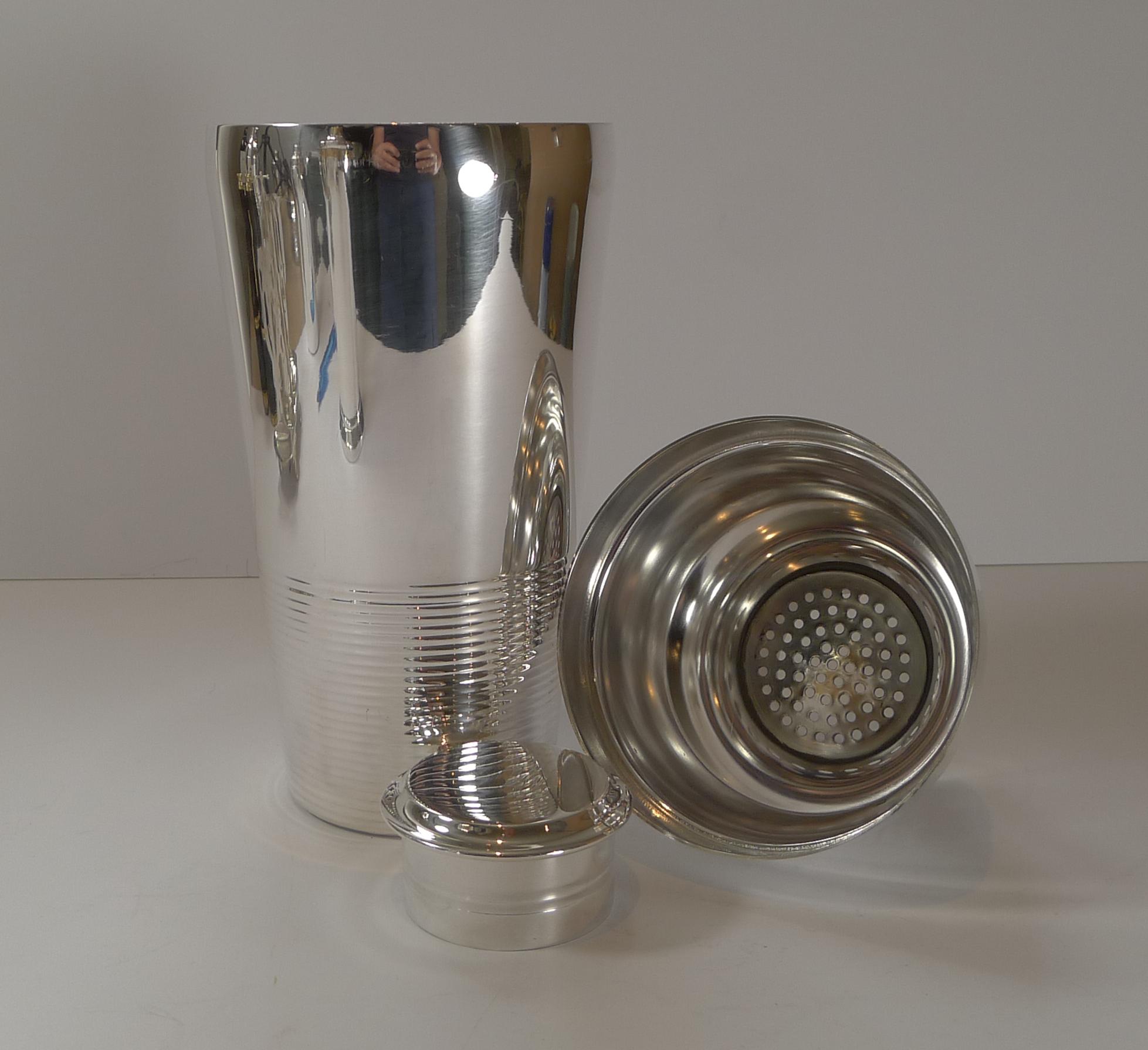 Mid-20th Century Luc Lanel for Christofle, Ondulations Cocktail Shaker, c.1935