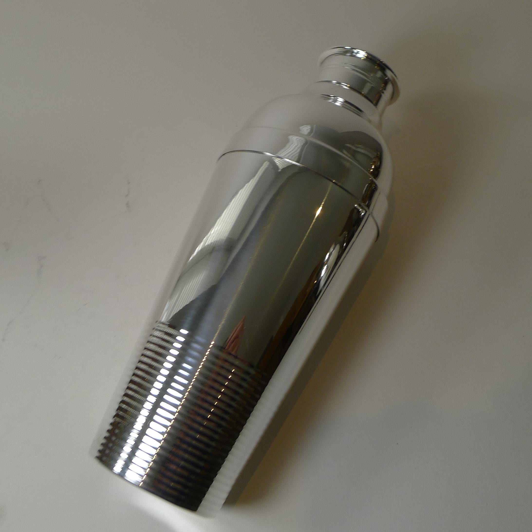 Luc Lanel for Christofle, Ondulations Cocktail Shaker, c.1935 In Good Condition In Bath, GB