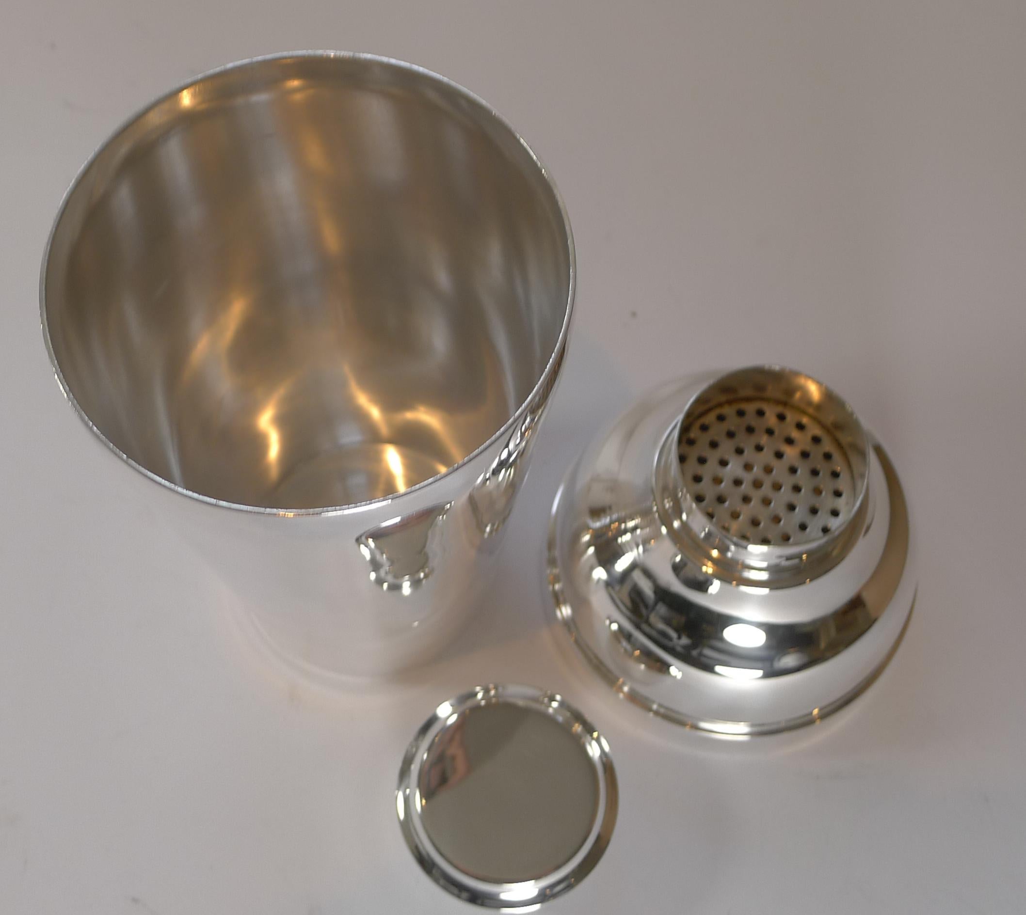 Luc Lanel For Christofle, Ondulations Cocktail Shaker, c.1935 1
