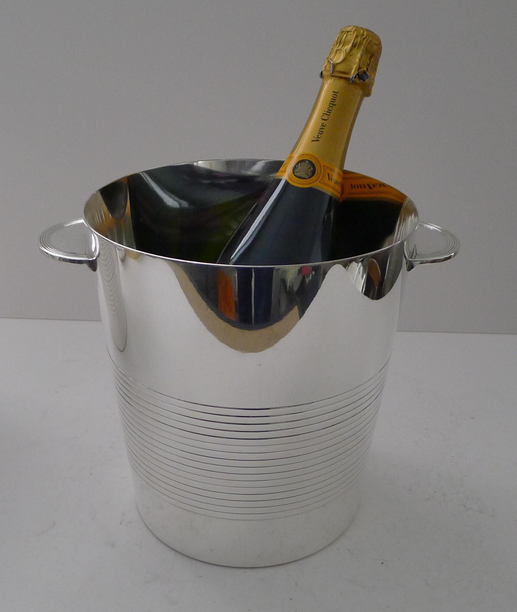 Luc Lanel pour Christofle - Paire de seaux à champagne / rafraîchisseurs à vin - Vulcan c.1940 en vente 4