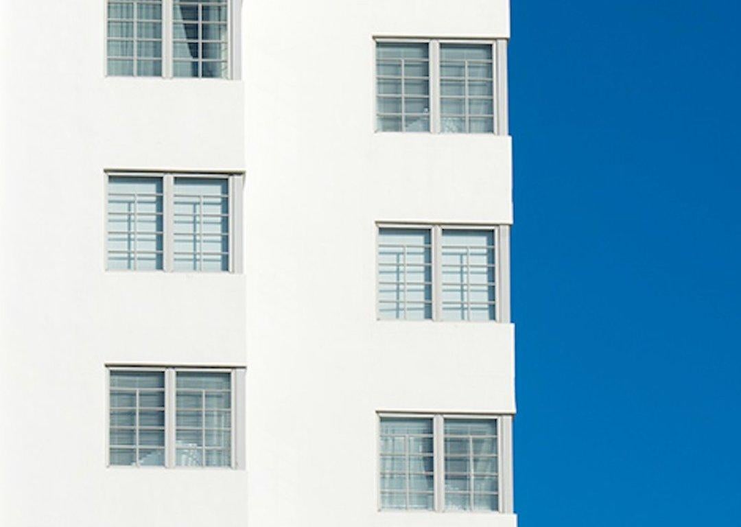 Miami Abstraktionen 2,  Architektur-Landschaftsfotografie in Farbe in limitierter Auflage – Photograph von Luca Artioli