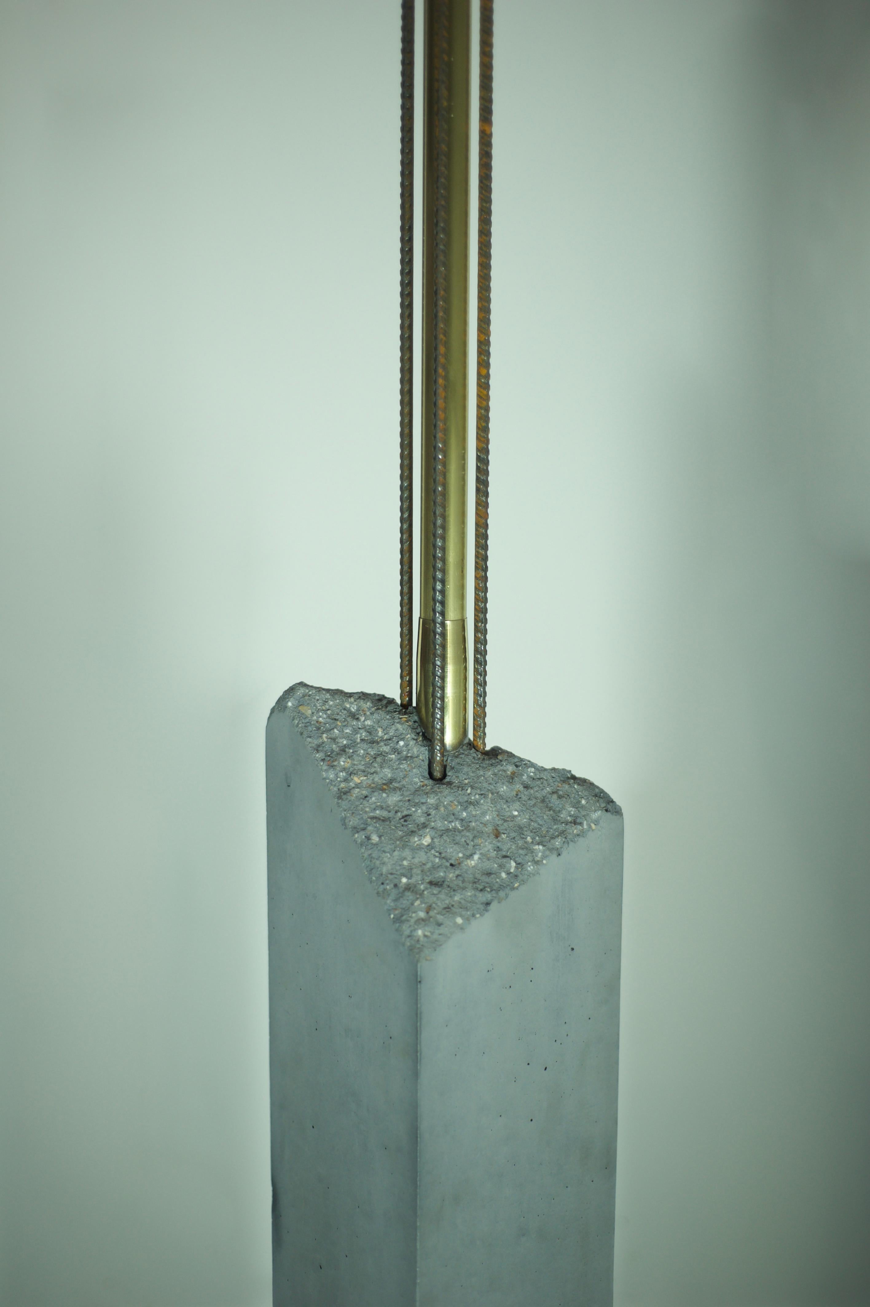 Luna is a floor lamp made of concrete, brass and raw steel rods created and handcrafted by Luca Biancheri, Compagnon Des Devoirs Du Tour De France *, in his Parisian workshop.

Luna is a limited series composed of nine pieces, each numbered and