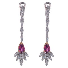 Luca Carati Boucles d'oreilles pendantes en or blanc 18 carats diamant et tourmaline rouge 2.72Cttw