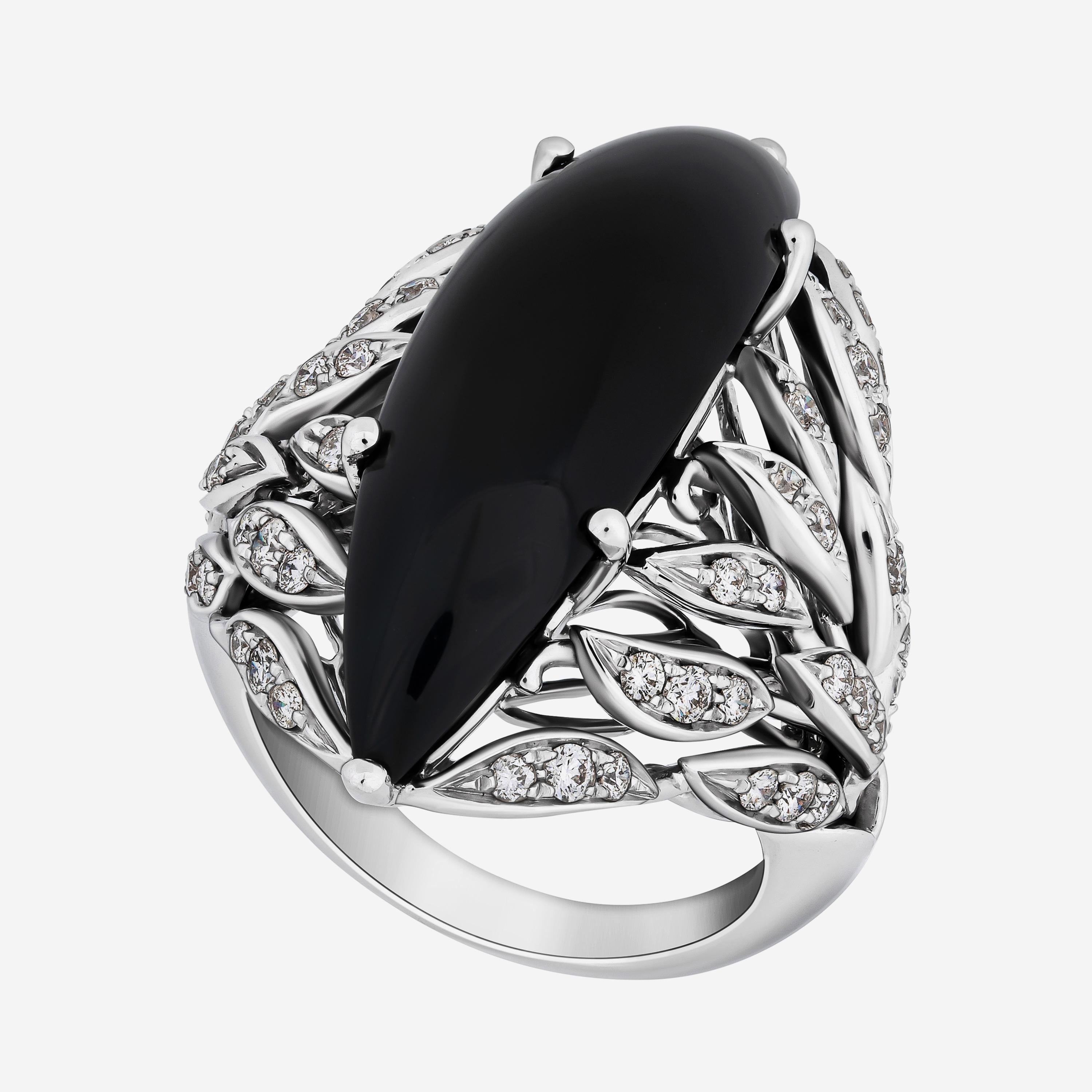Contemporary Luca Carati 18K White Gold, Onyx and Diamond Ring sz 6.75 For Sale