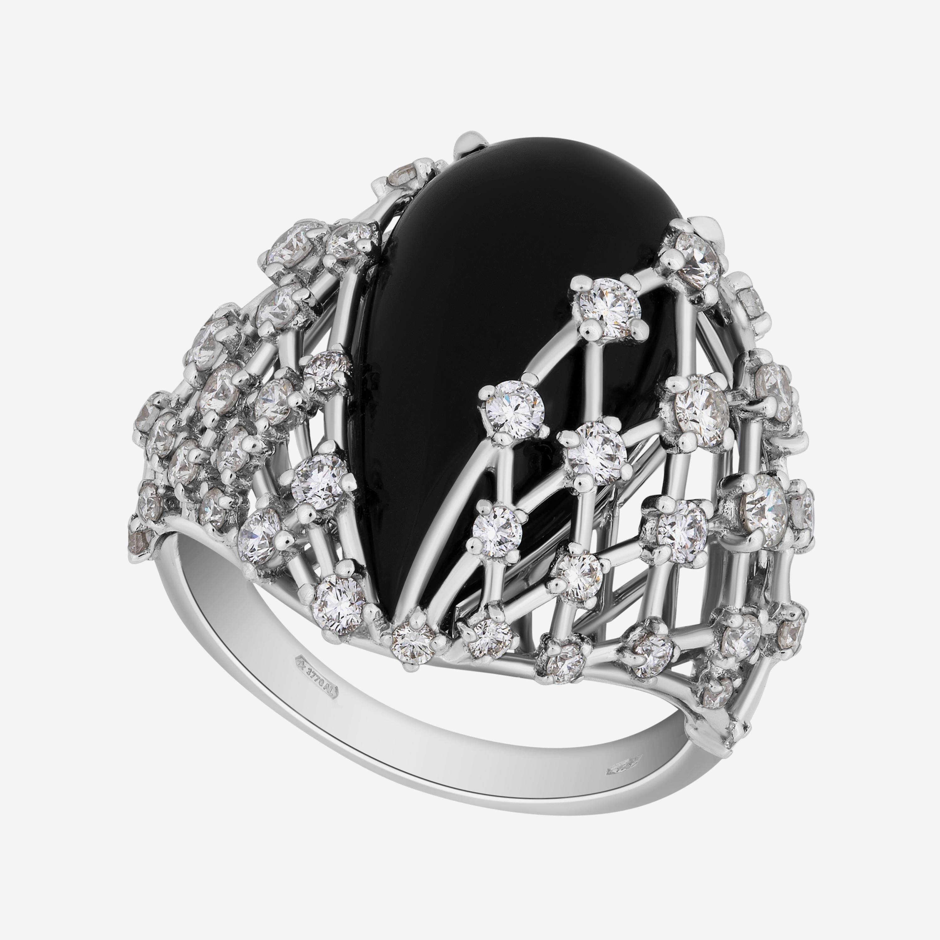 Contemporary Luca Carati 18K White Gold, Onyx and Diamond Ring sz 8.25 For Sale