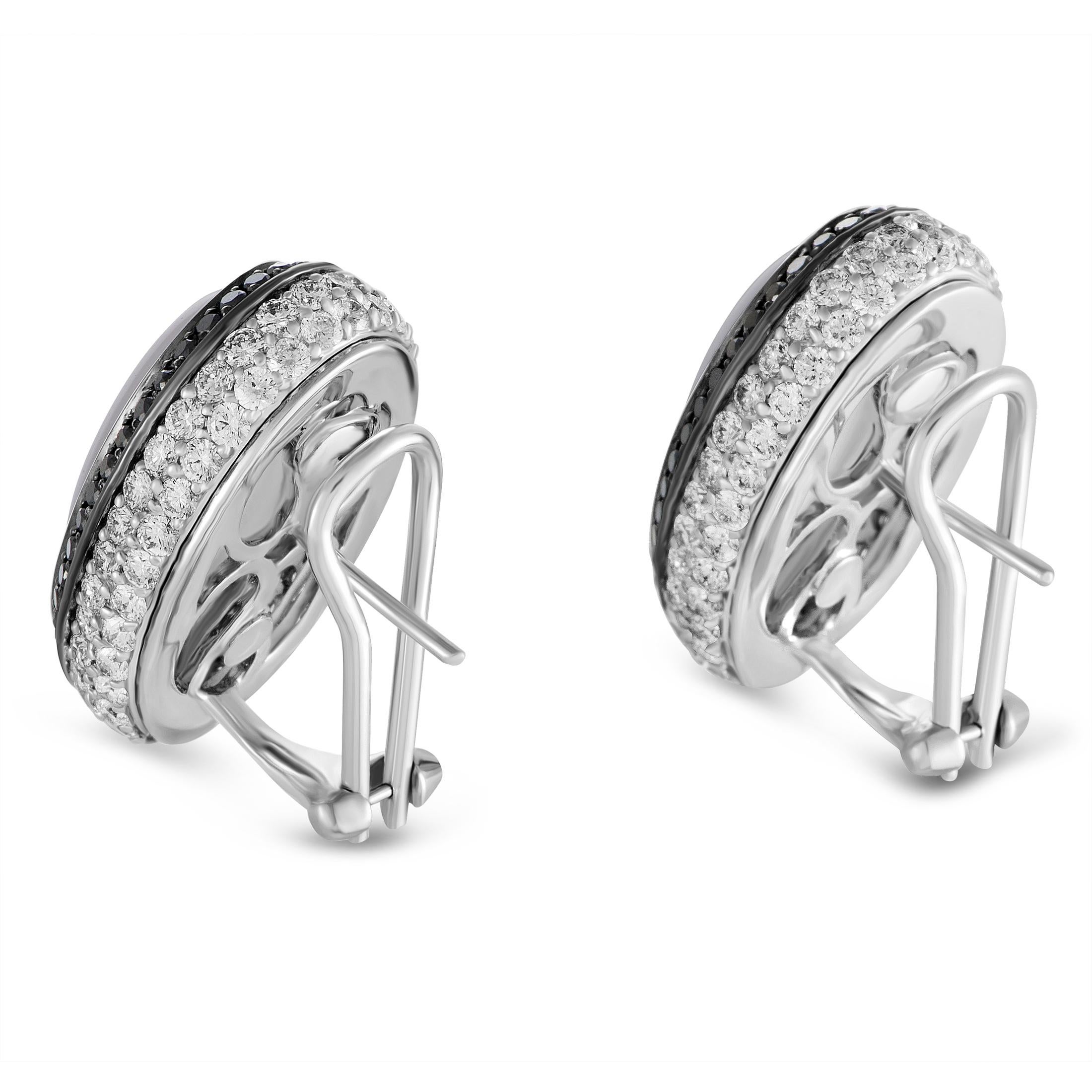 If you wish to accentuate your ensembles in a distinctly sophisticated fashion then these splendidly classy earrings are an exquisite choice. The earrings are designed by Luca Carati and the pair is made of elegant 18K white gold, embellished with