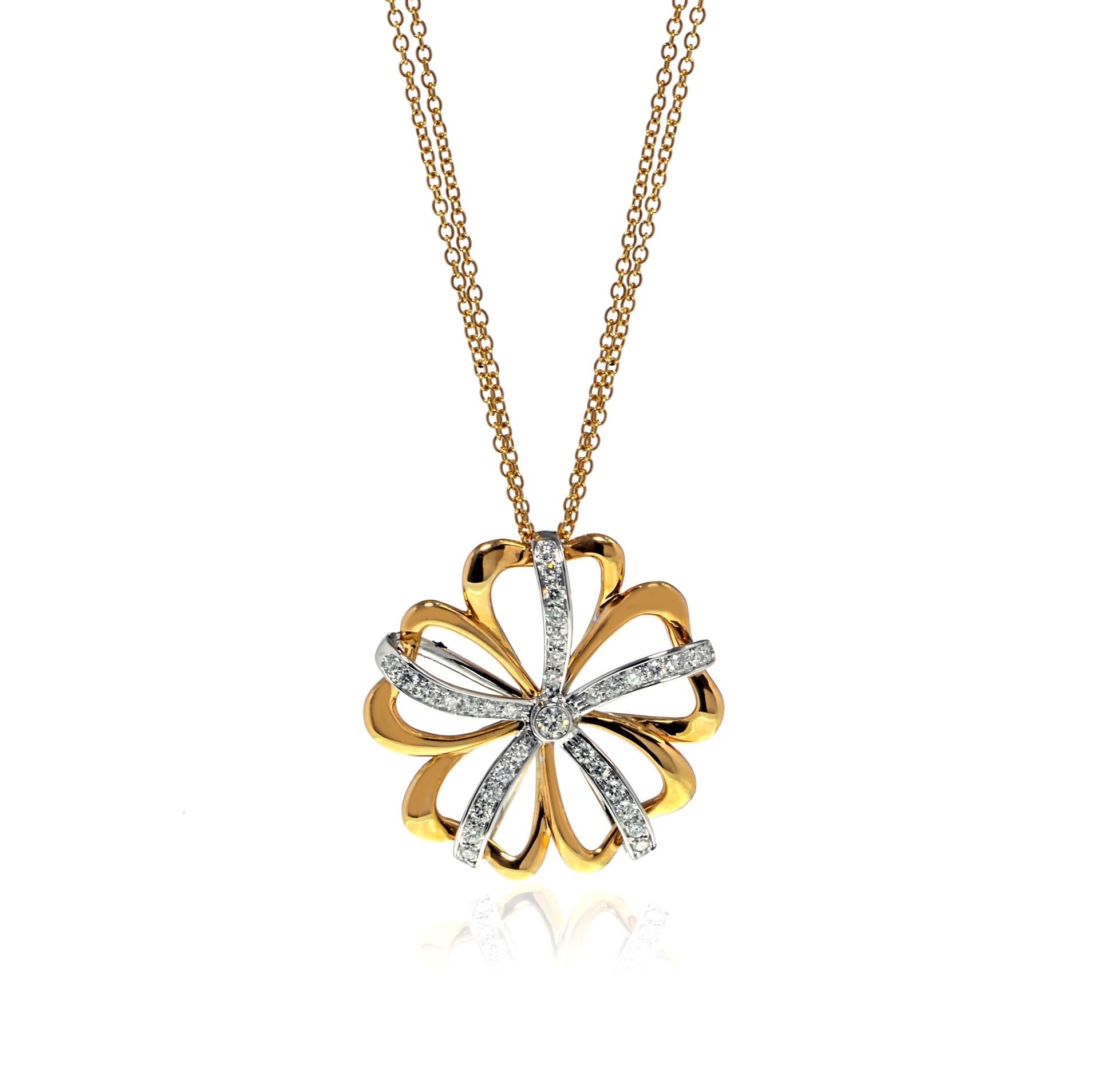 Modern Luca Carati 18K Yellow & White Gold Diamond Flower Pendant Necklace 0.86Cttw For Sale