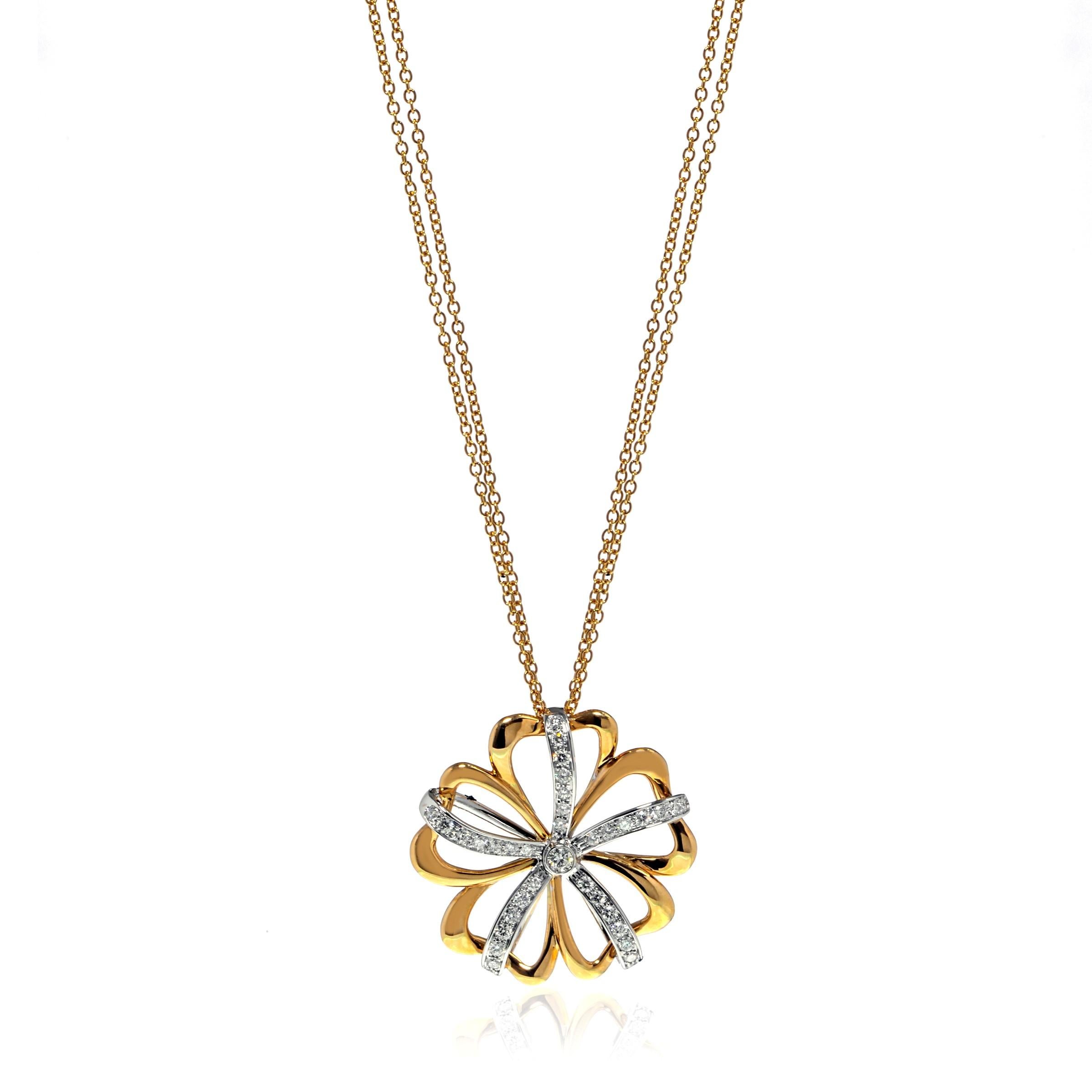 Round Cut Luca Carati 18K Yellow & White Gold Diamond Flower Pendant Necklace 0.86Cttw For Sale