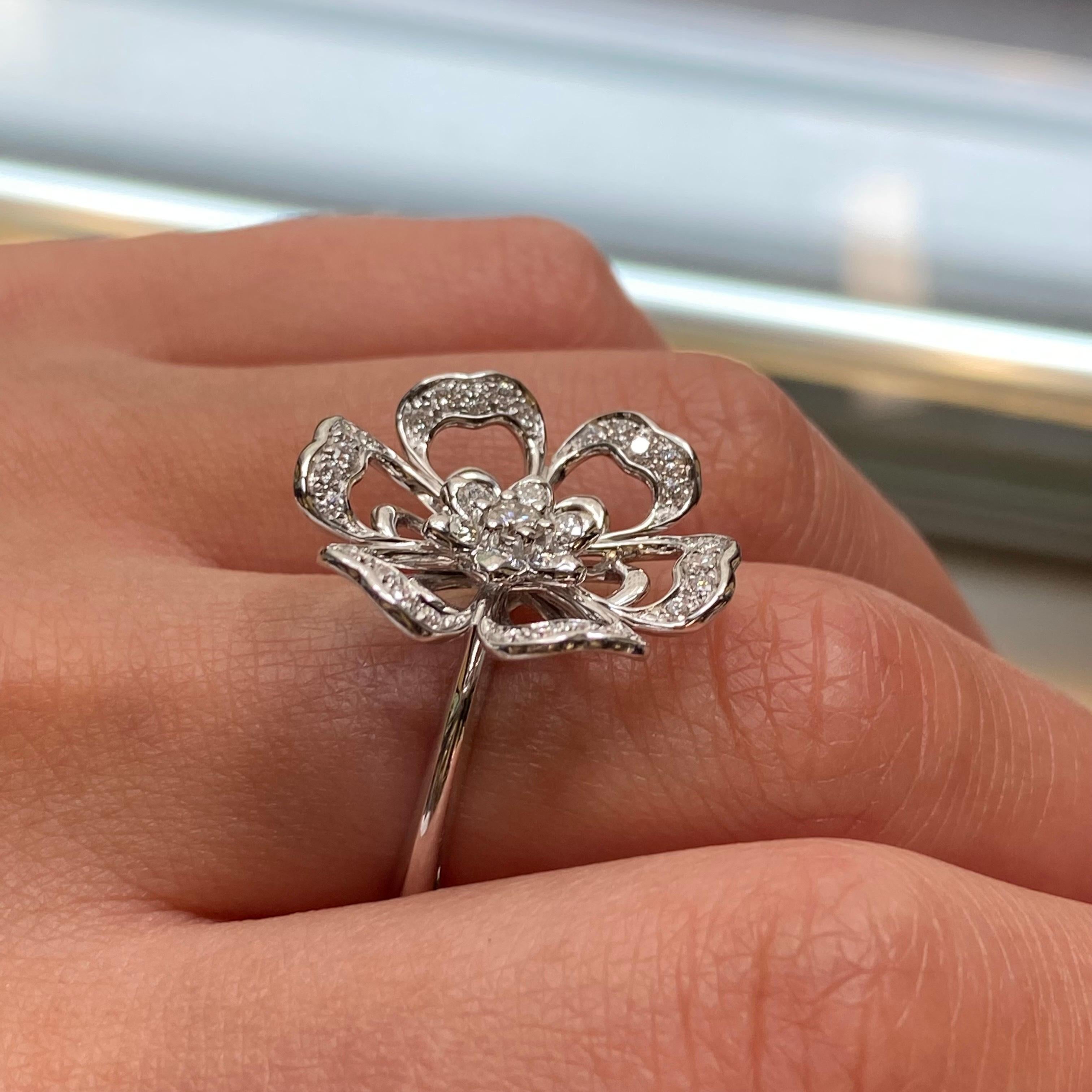 Luca Carati Diamond Cocktail Ring 18K White Gold 0.68 Cttw In New Condition For Sale In New York, NY