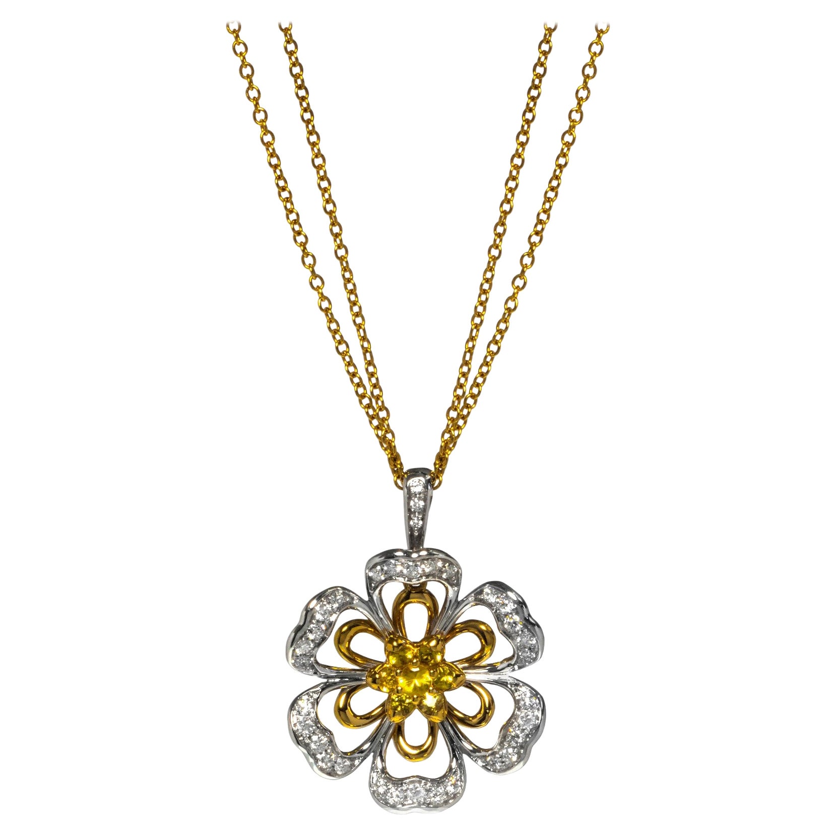 Luca Carati Collier pendentif en or jaune et blanc 18 carats avec diamants et saphirs de 0,66 carat poids total en vente