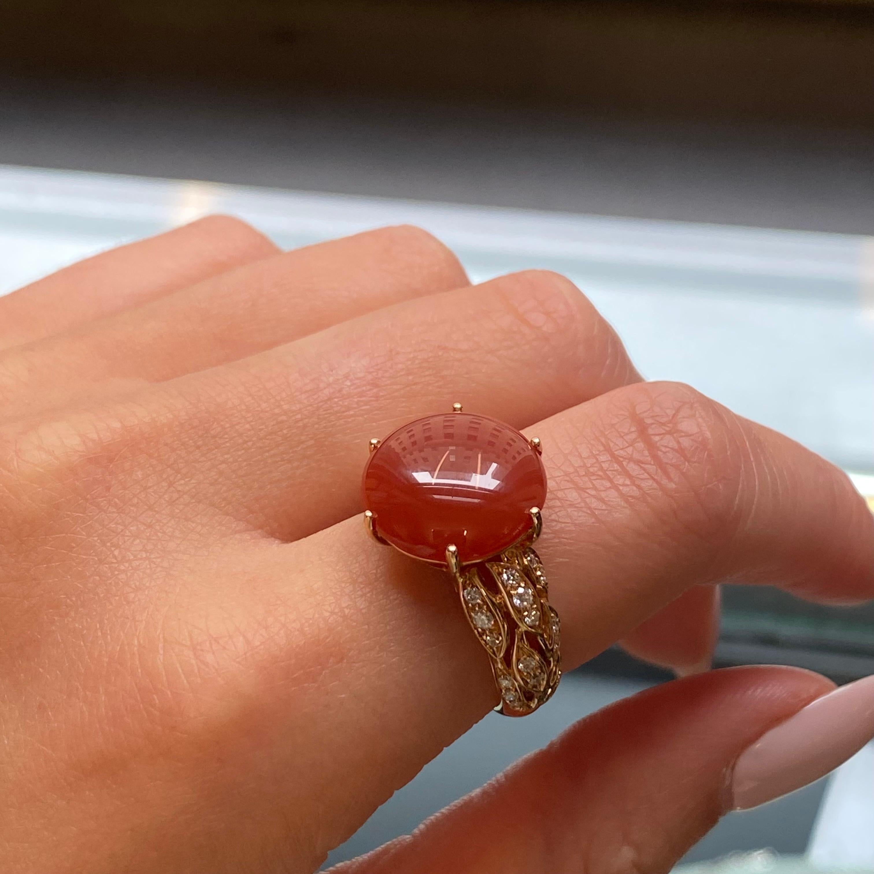 Round Cut Luca Carati Red Agate Diamond Ring 18k Rose Gold 0.34cttw For Sale