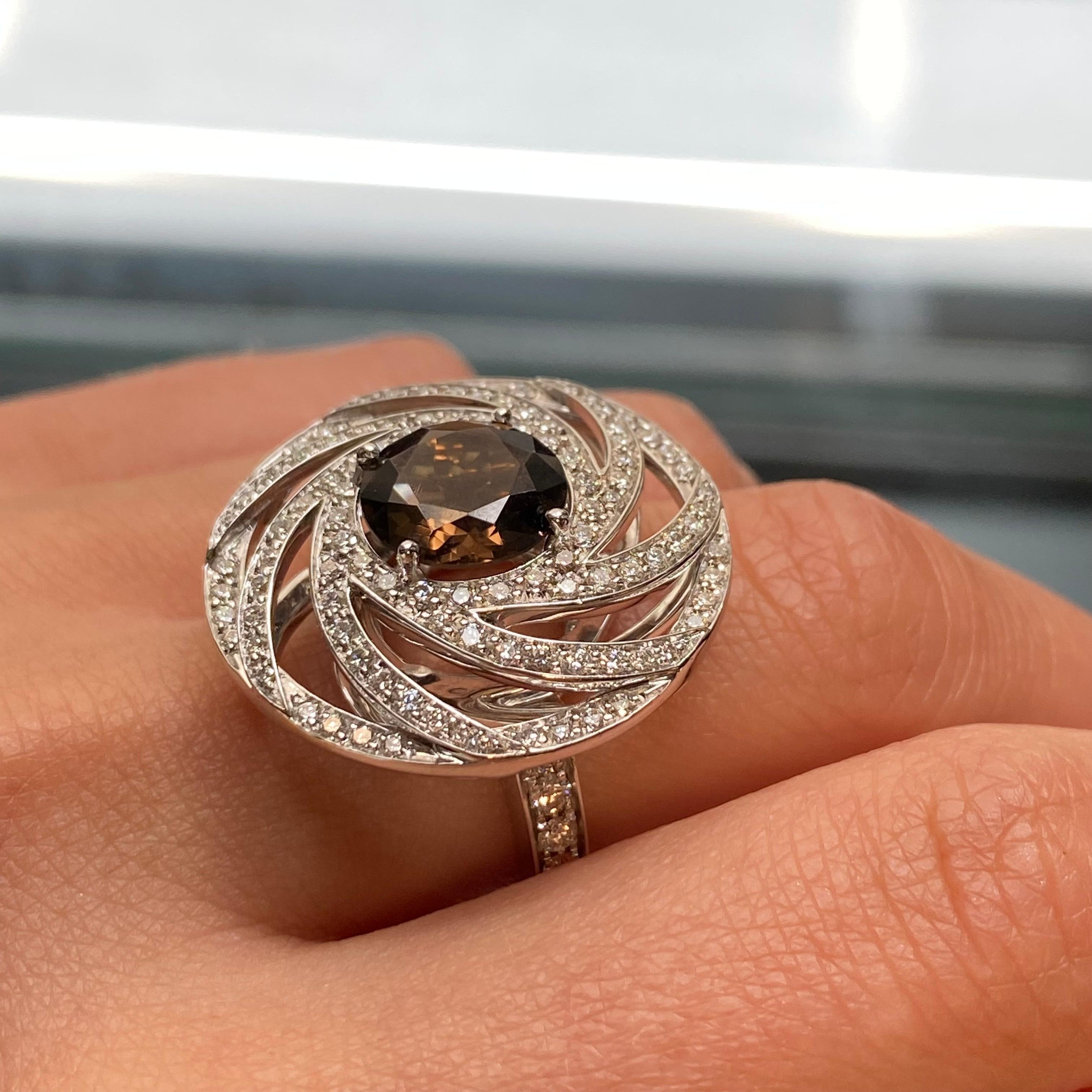Luca Carati Smoky Quartz & Diamond Ring 18K White Gold 1.18 Cttw Size 7 In New Condition For Sale In New York, NY