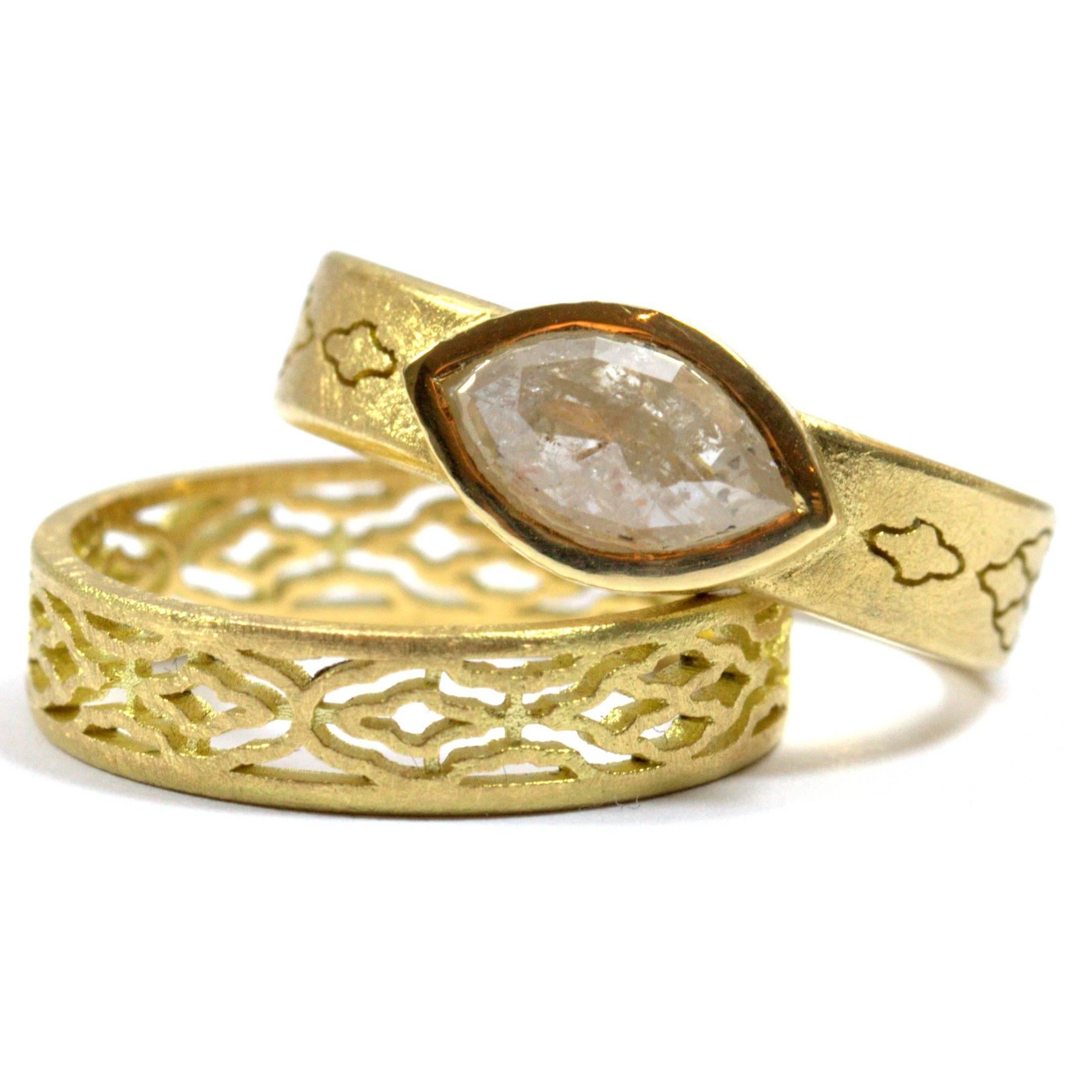 Luca Jouel Arabesque Patterned Ring in Yellow Gold In New Condition For Sale In South Perth, AU