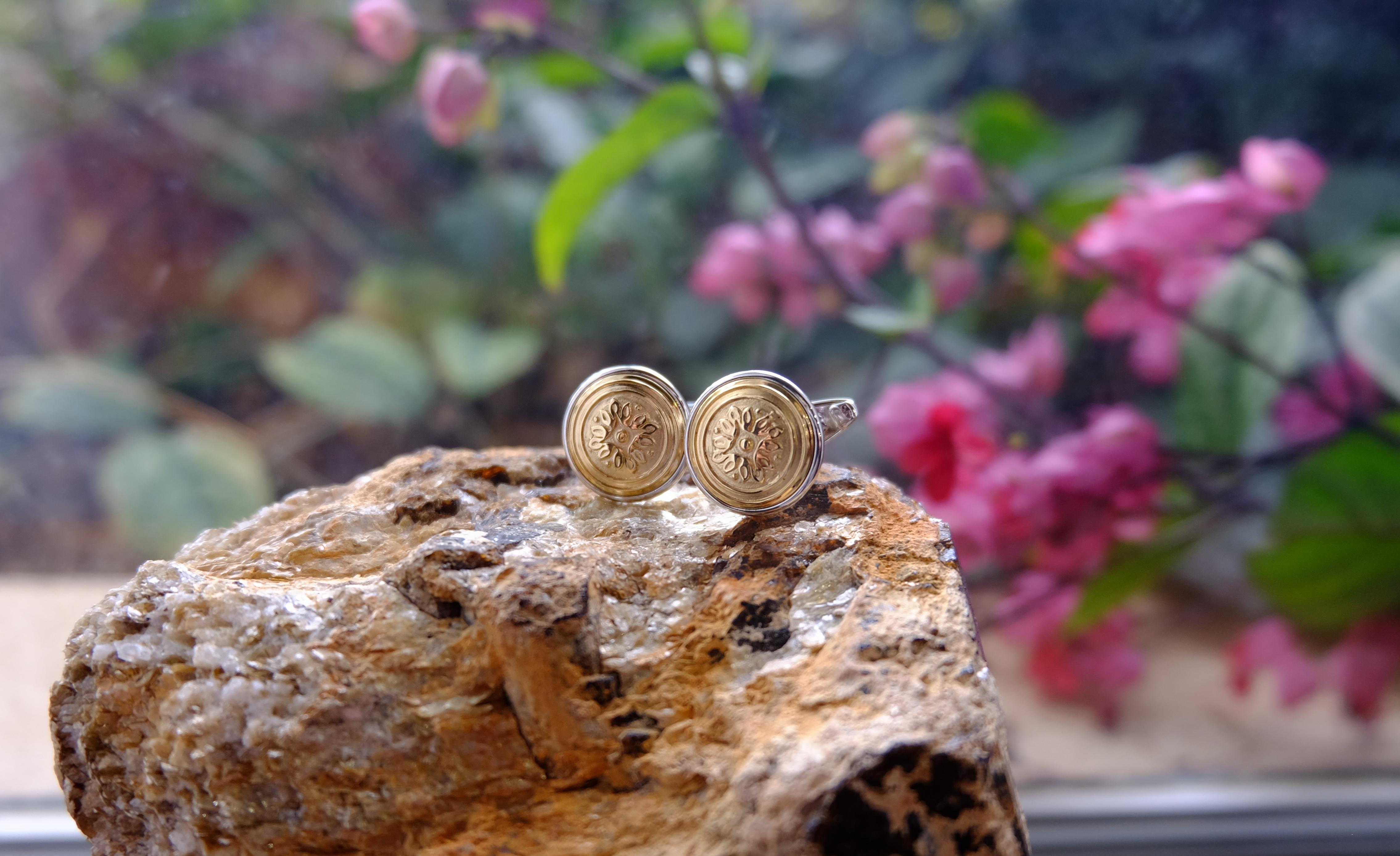 Luca Jouel Decorative Cufflinks Trio in Yellow Gold and Silver For Sale 7