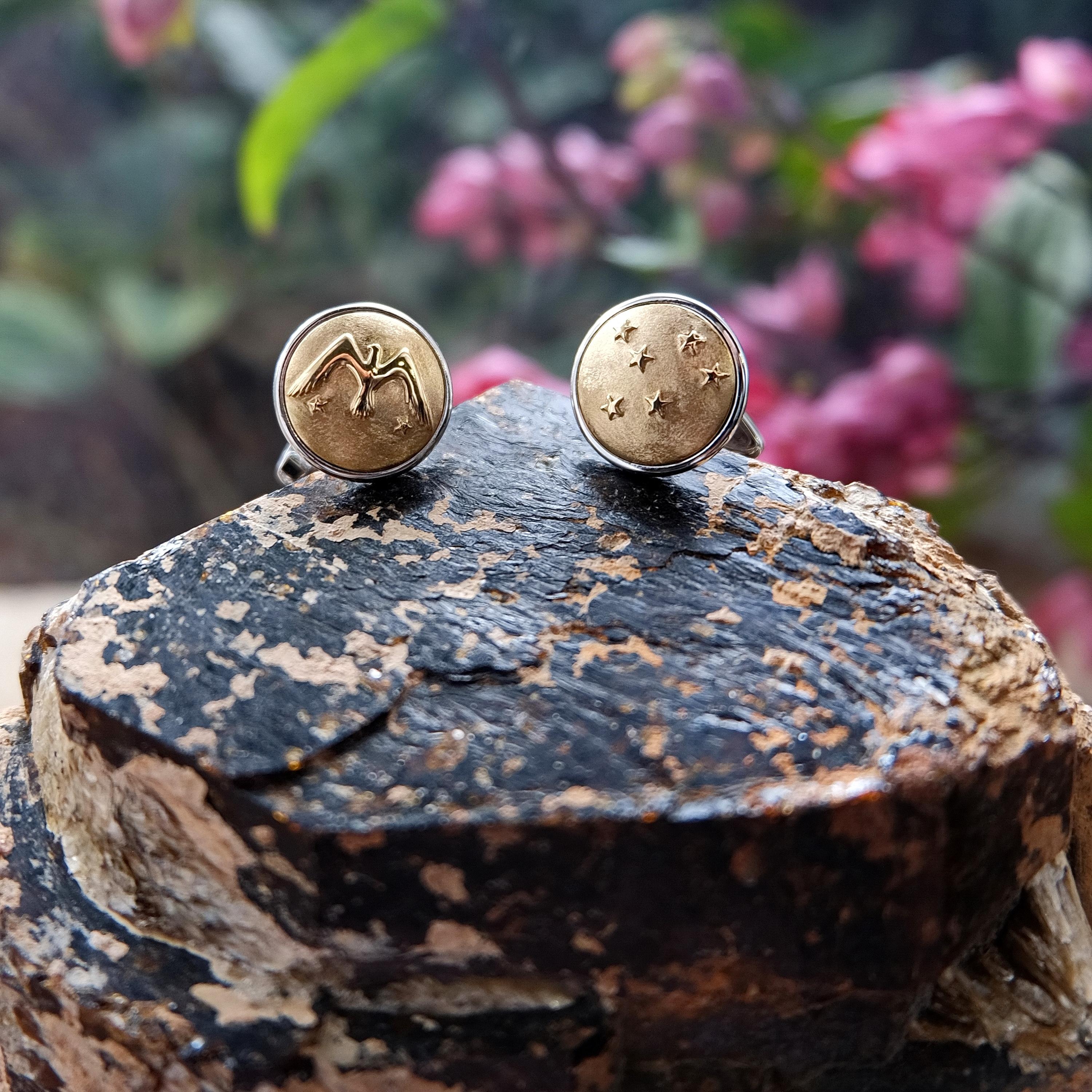 Luca Jouel Decorative Eagle and Stars Cufflinks in Yellow Gold and Silver In New Condition In South Perth, AU