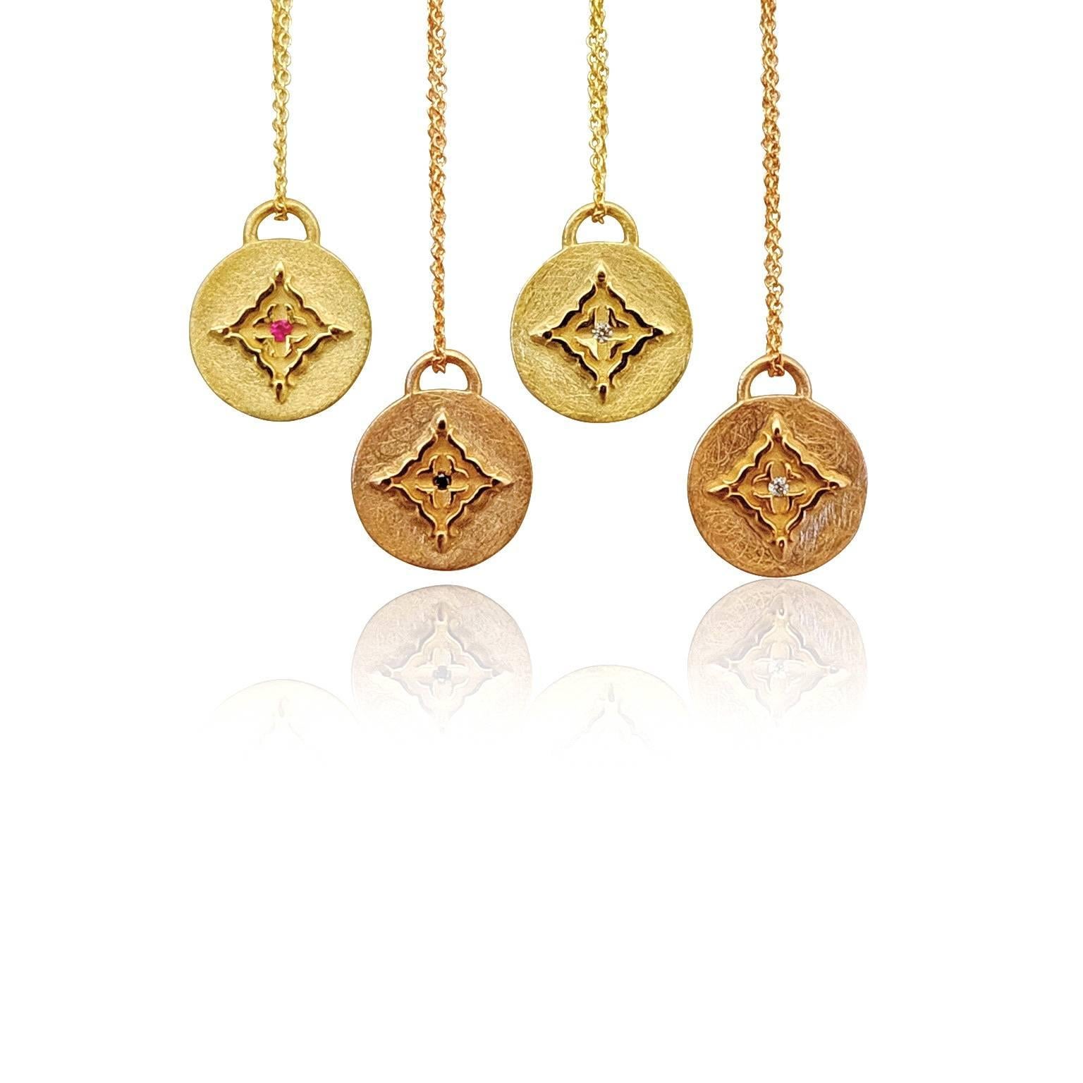 Luca Jouel Rose Gold White Diamond Circular Necklace (Zeitgenössisch) im Angebot