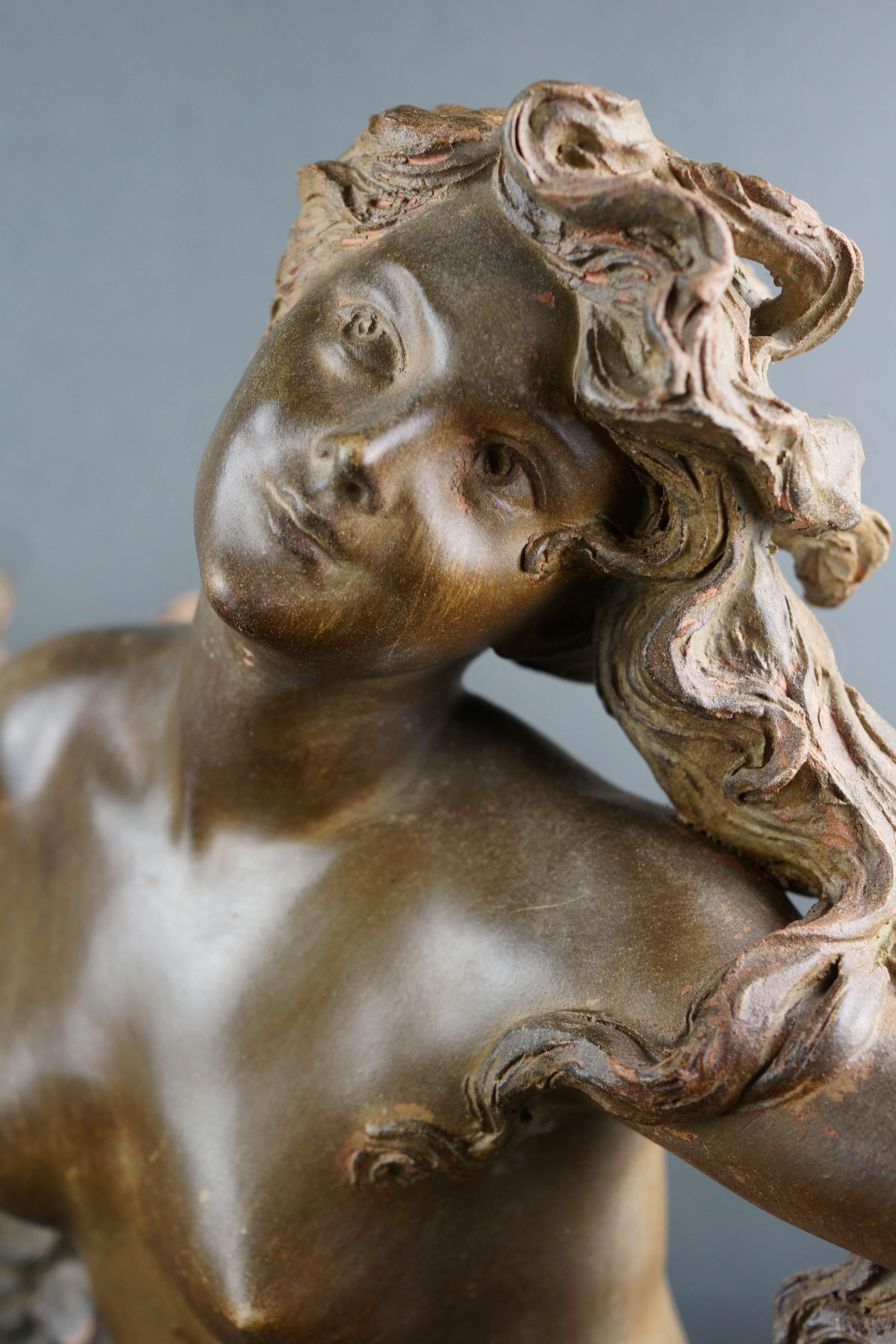 Gran escultura francesa Art Nouveau de terracota patinada firmada en venta 5