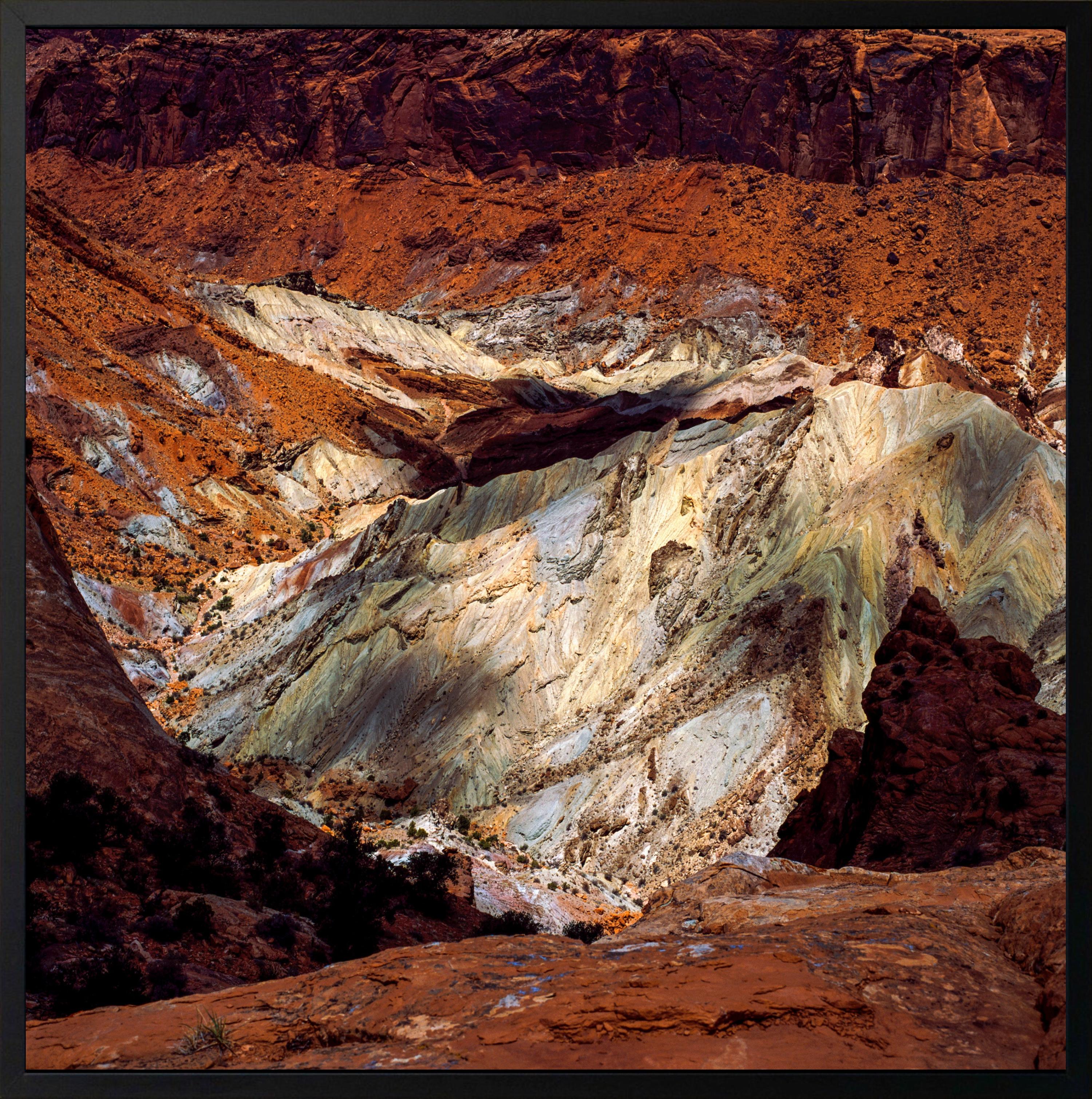 Cráter de Luca Marziale - Fotografía contemporánea de paisaje, montaña, naturaleza en venta 2
