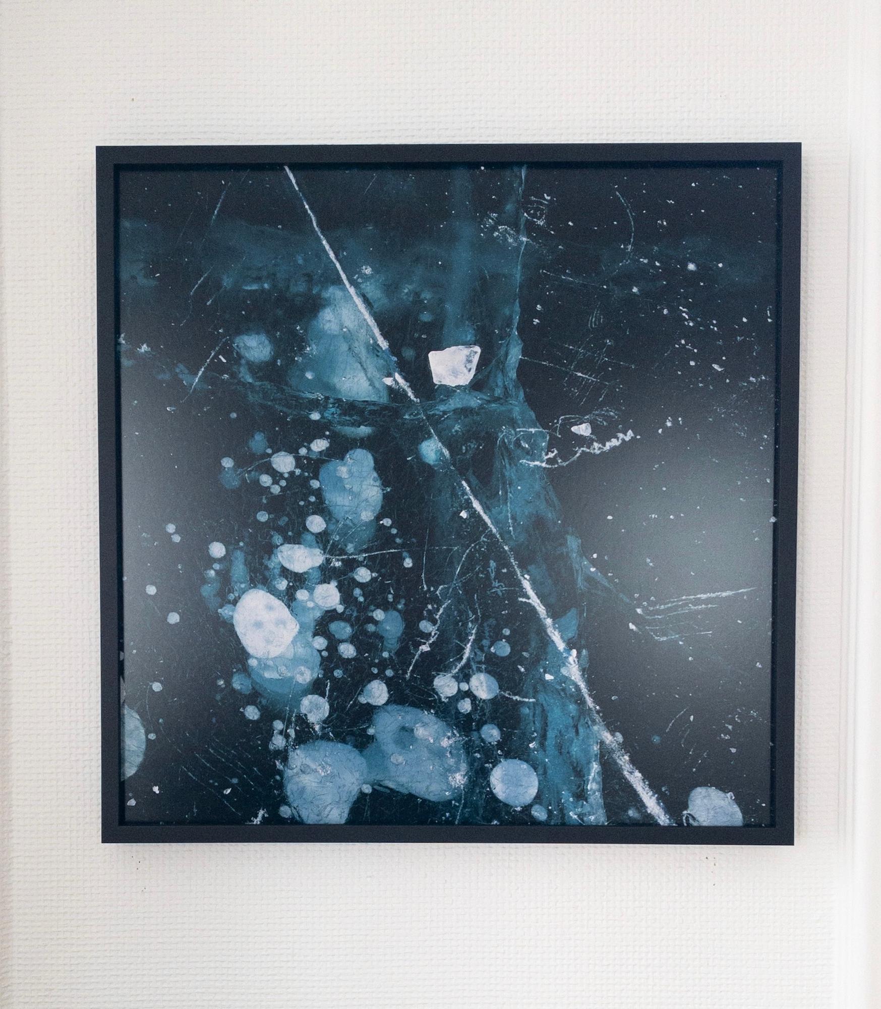 Cryo IX par Luca Marziale  - Paysage, lac d'Abraham, encadré, glace en vente 3