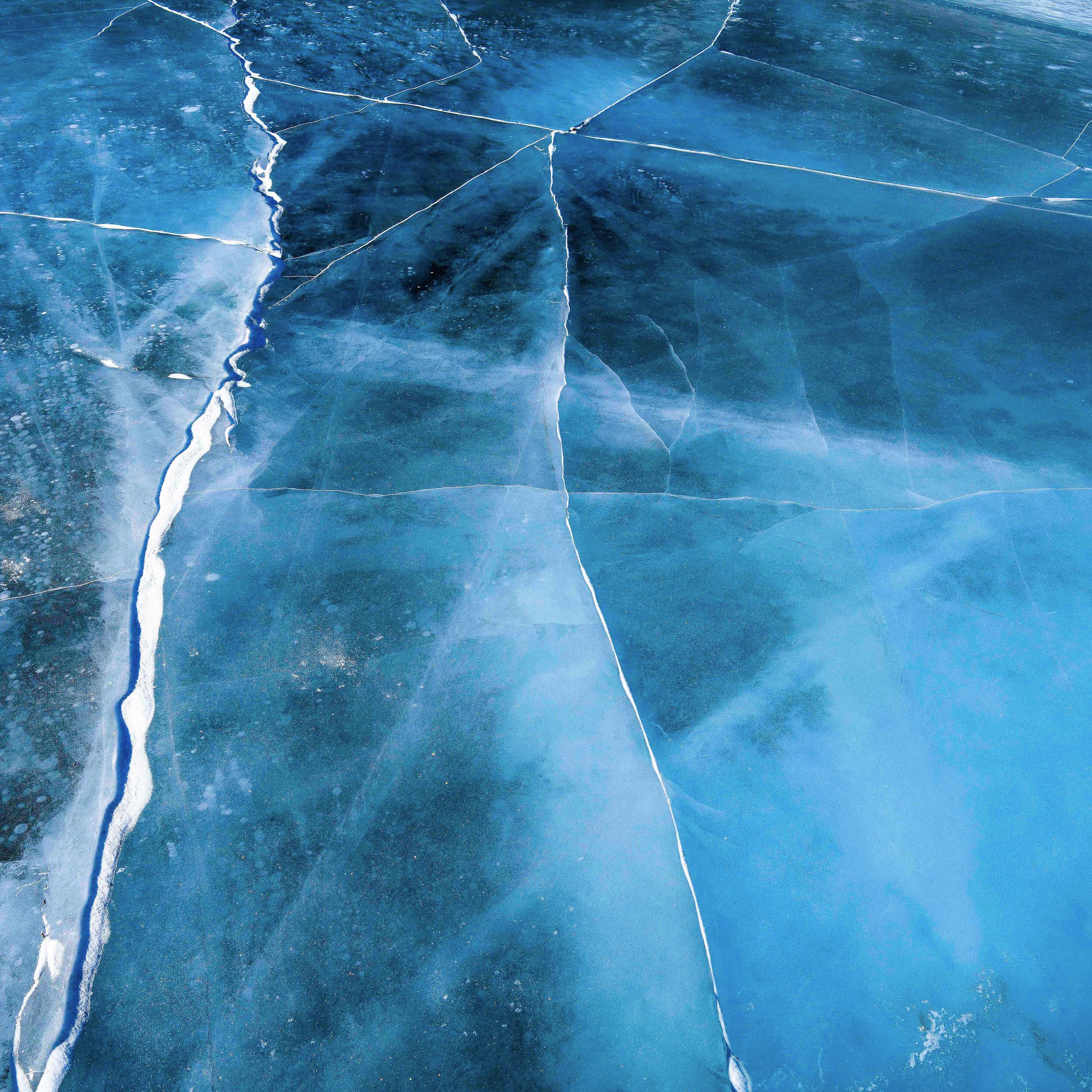 Cryo VIII ist eine limitierte Auflage der Fotografie des zeitgenössischen Künstlers Luca Marziale. 

Dieses Foto wird nur als ungerahmter Abzug verkauft. Sie ist in 2 Größen erhältlich:
*76,2 cm × 76,2 cm (30" × 30"), Auflage: 10 Exemplare
*114,3 ×