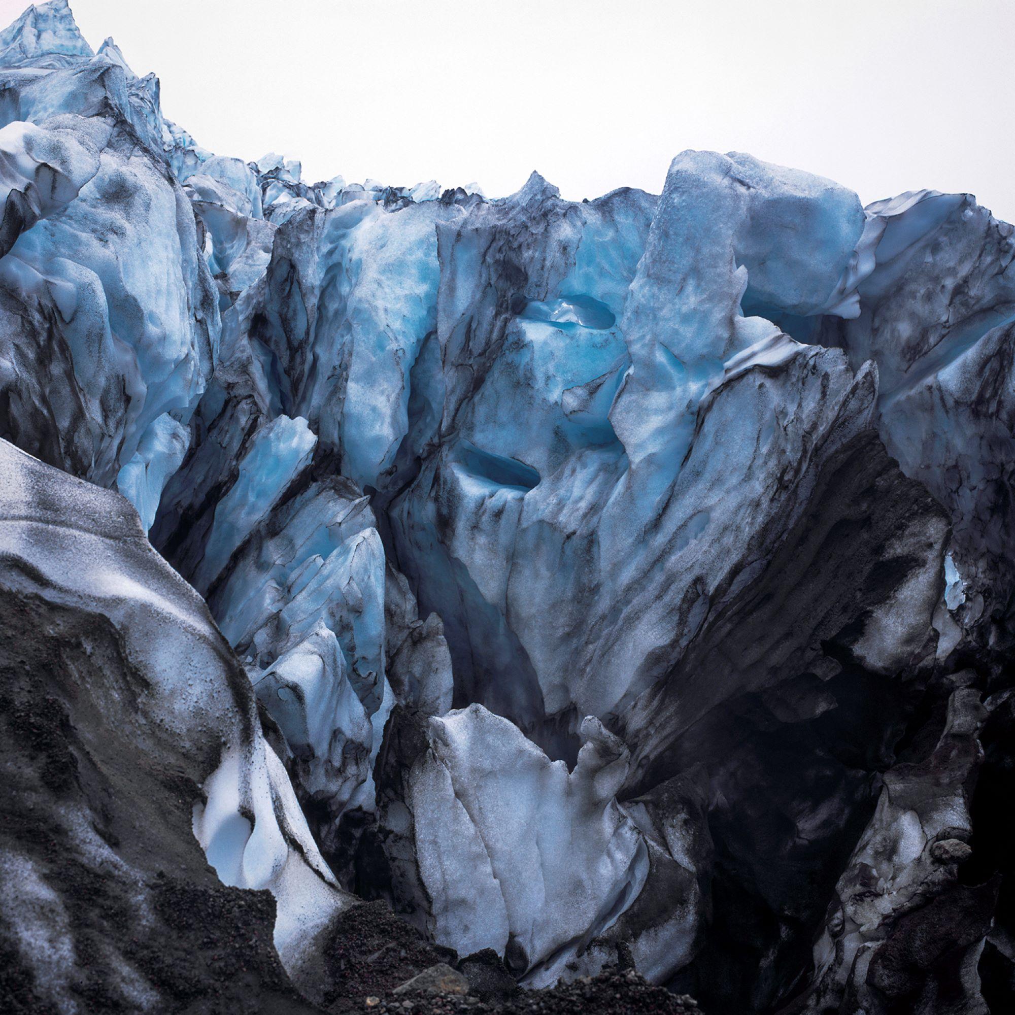 Glacier von Luca Marziale – Landschaftsfotografie, Eis, Winter, Blau, Island