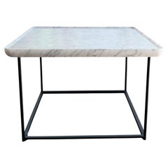 Mesa cuadrada Luca Nichetto 381 Torei de mármol by Cassina