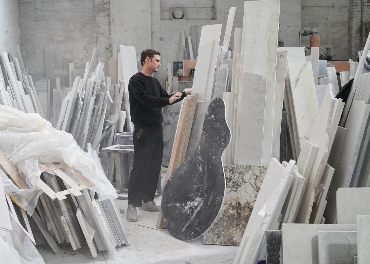 Luca Table - Large Travertine stone table with bronze embossed legs For Sale 8