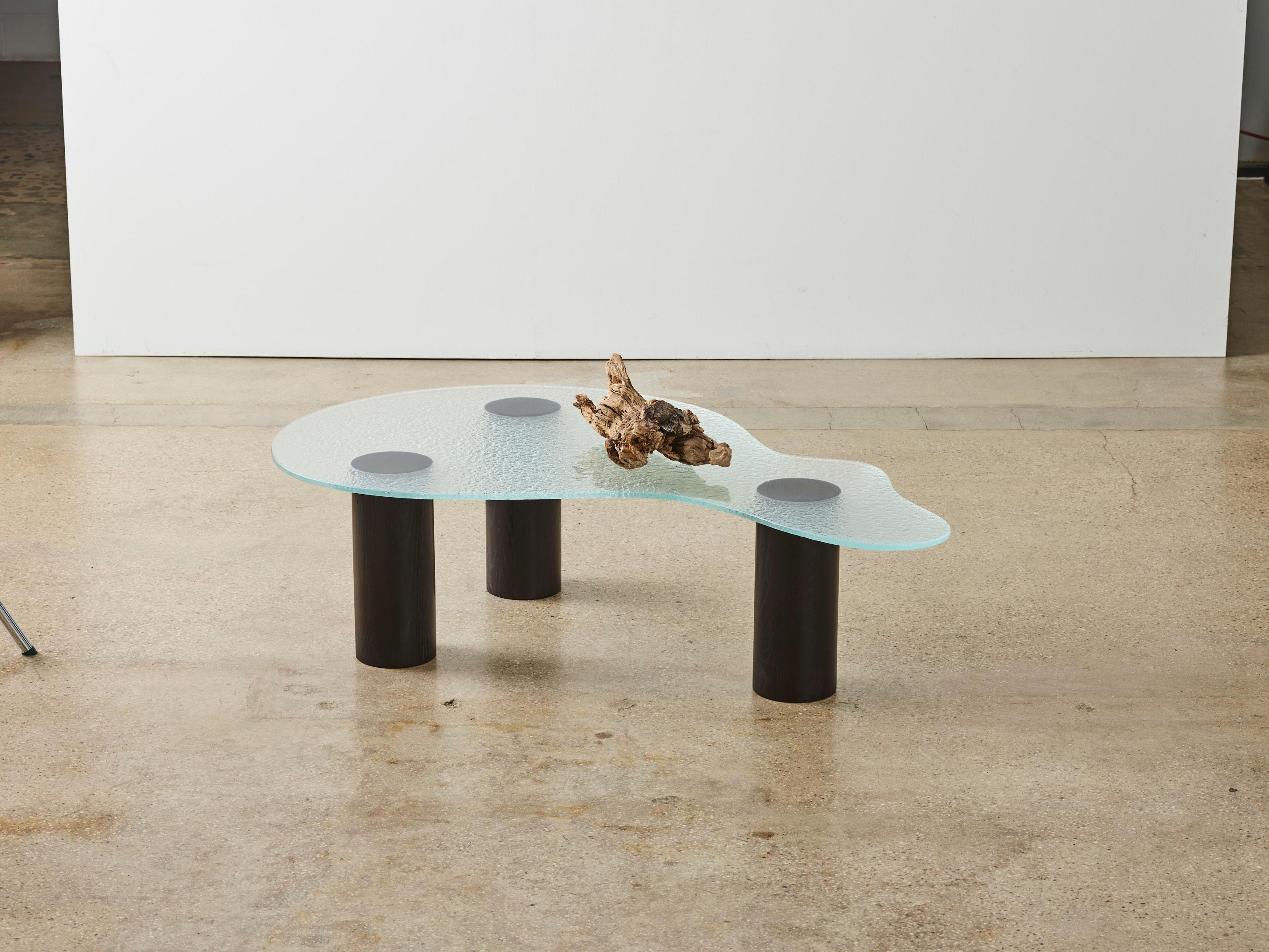 Luca Table - Large Travertine stone table with bronze embossed legs For Sale 11