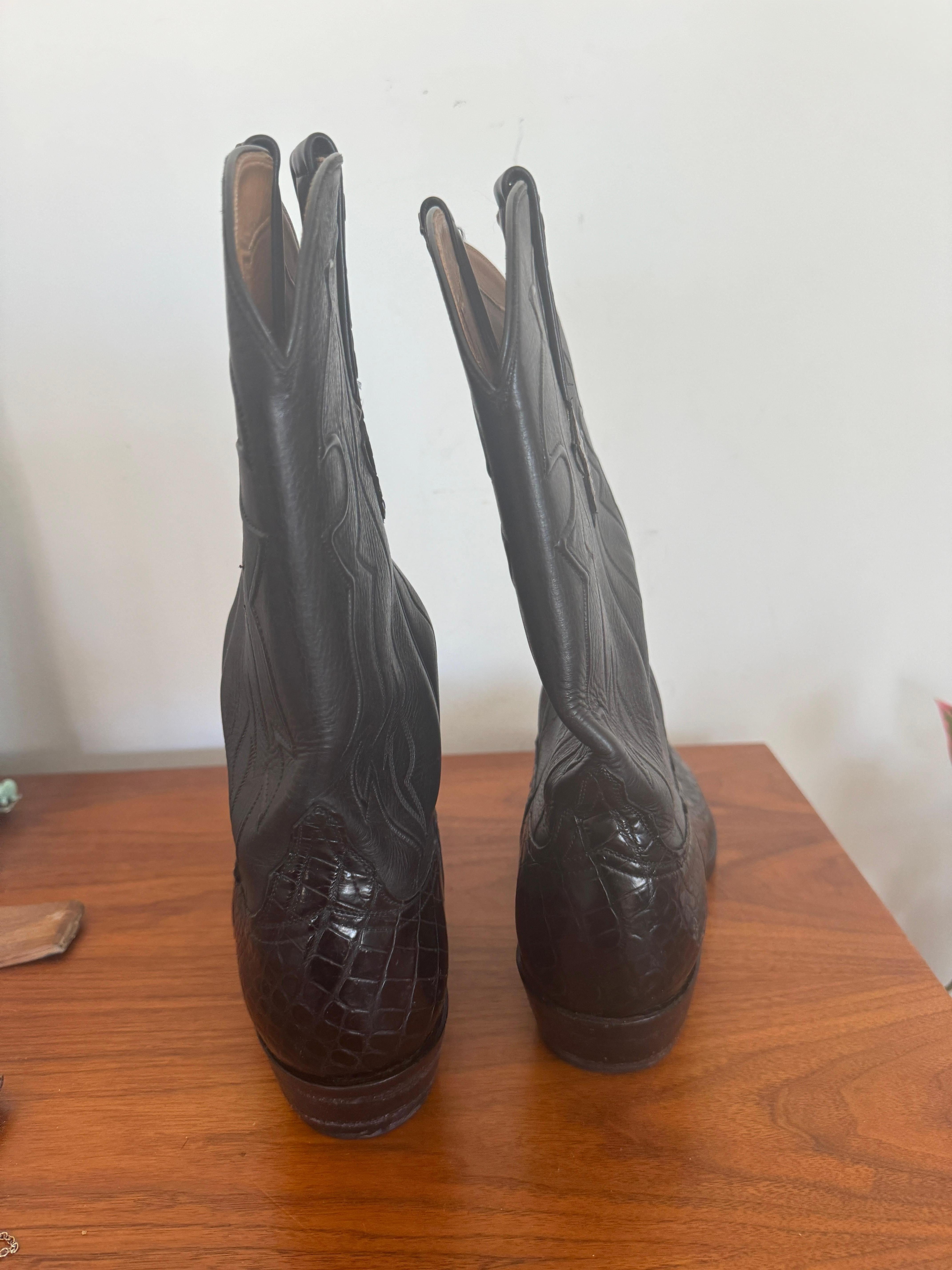 Stivali da cowboy Lucchese fatti a mano con alligatore cornuto - Nero 10 D. A. in vendita 12