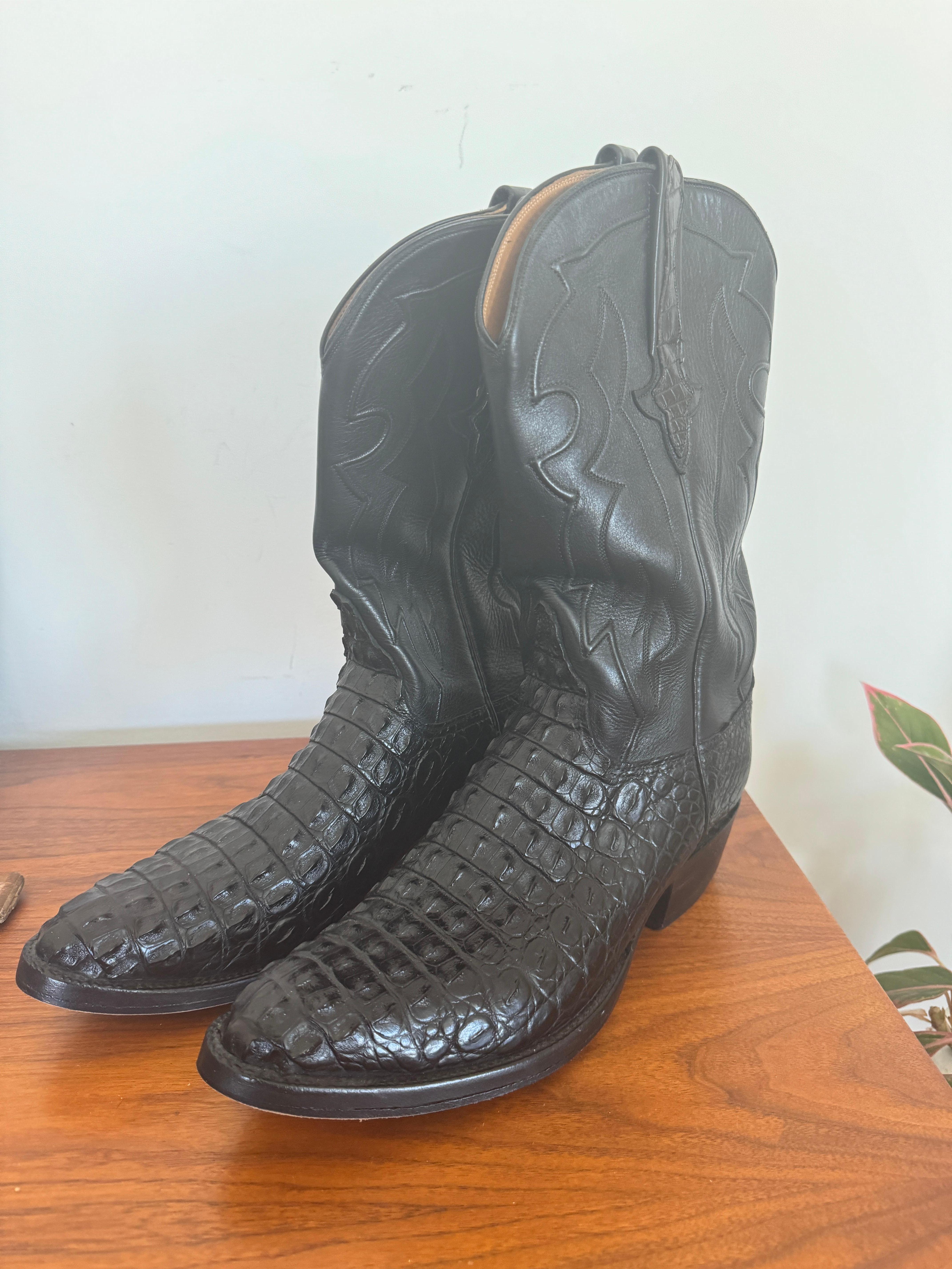 Stivali da cowboy Lucchese fatti a mano con alligatore cornuto - Nero 10 D. A. in vendita 13