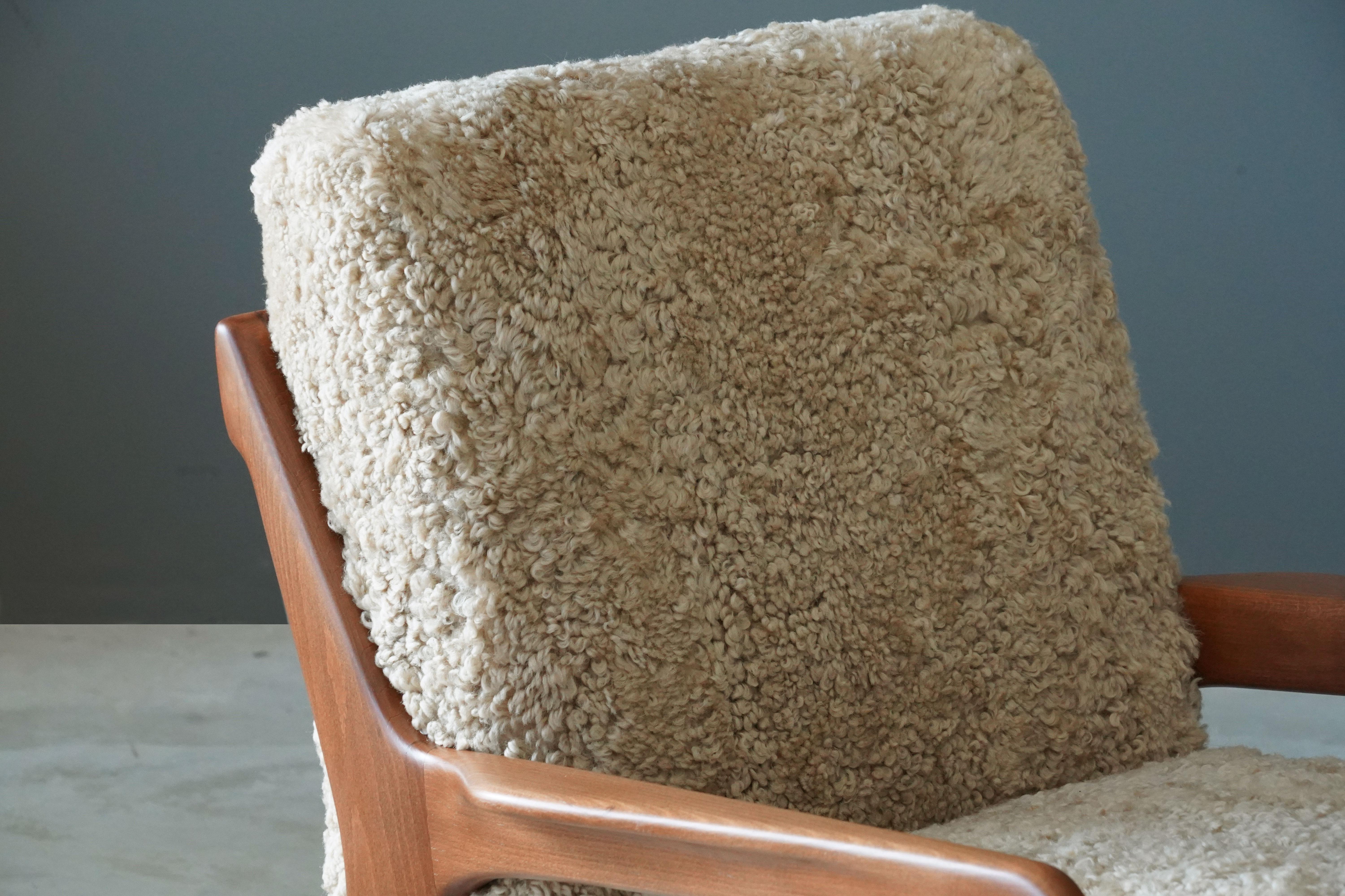 Mid-20th Century Lucchini & Lissone, Lounge Chair, Stained Beech, Beige Sheepskin, Italy, 1950s