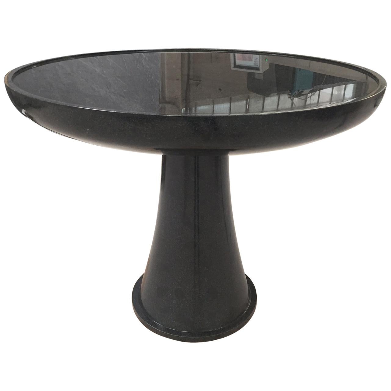 Luccio Round Table in Black Marble For Sale