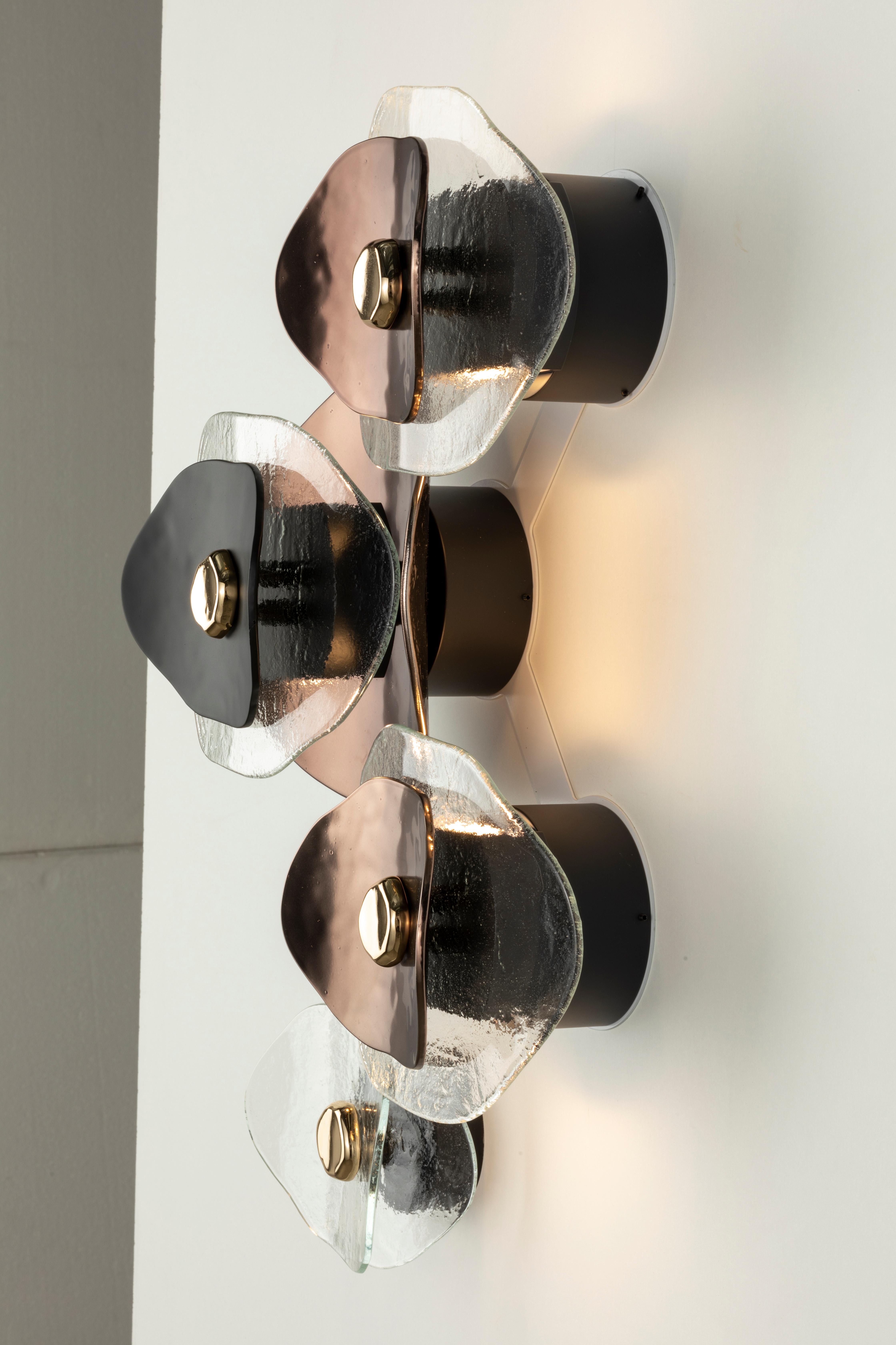 Contemporary Wall light 5 flowers with petals in clear, bronze and black glass For Sale