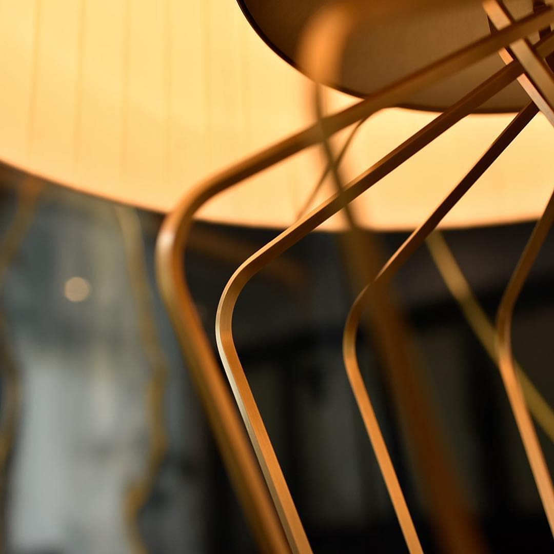 Brass Modern large brass table light For Sale