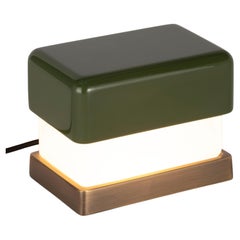 Lámpara de mesa moderna pequeña, base de latón y dosel pastel VERDE