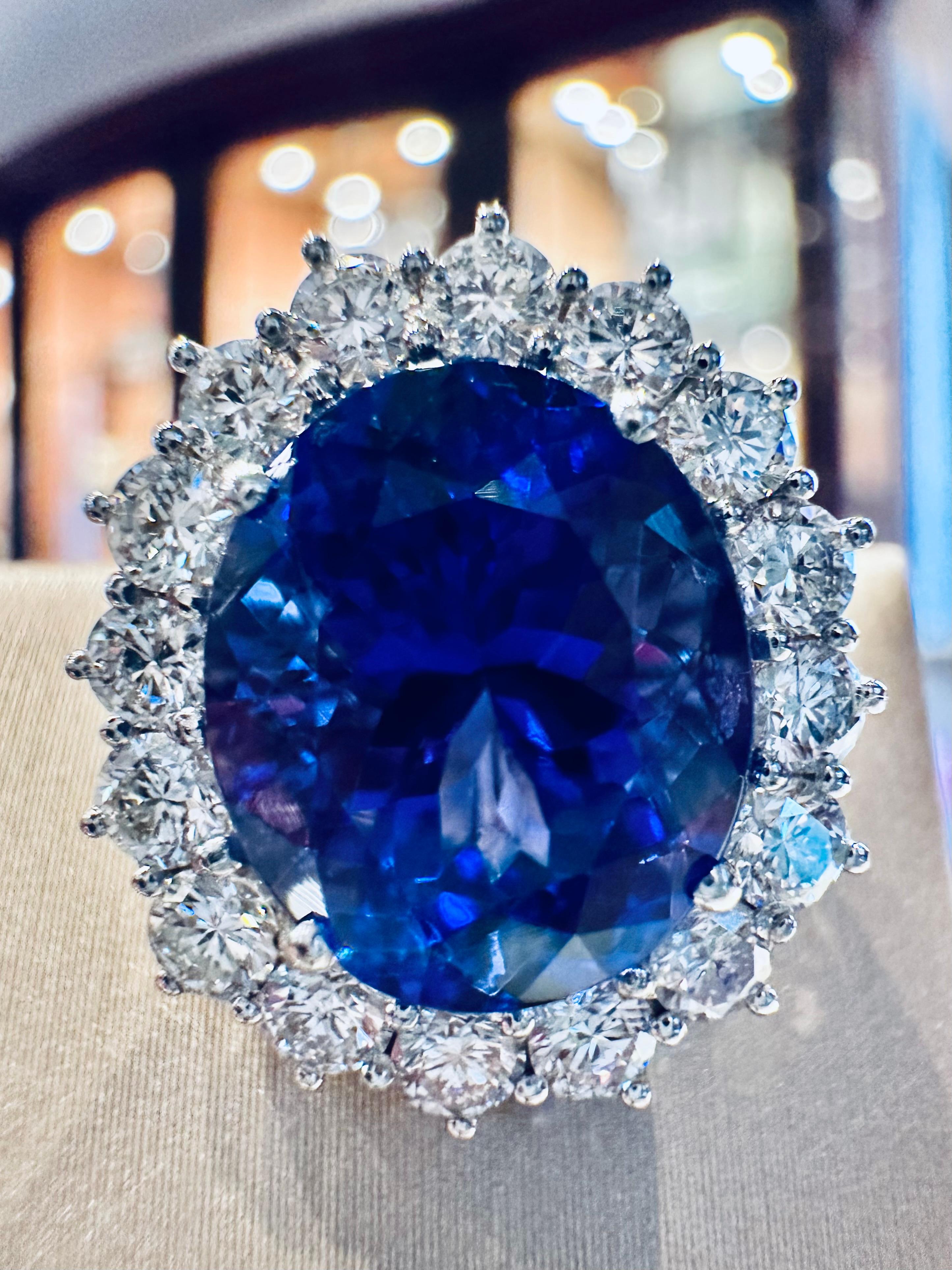 Luce d’Eternità: Orecchini Oro 18kt/750 con Diamanti ct 1.78 e Tanzaniti 11.54ct For Sale 6